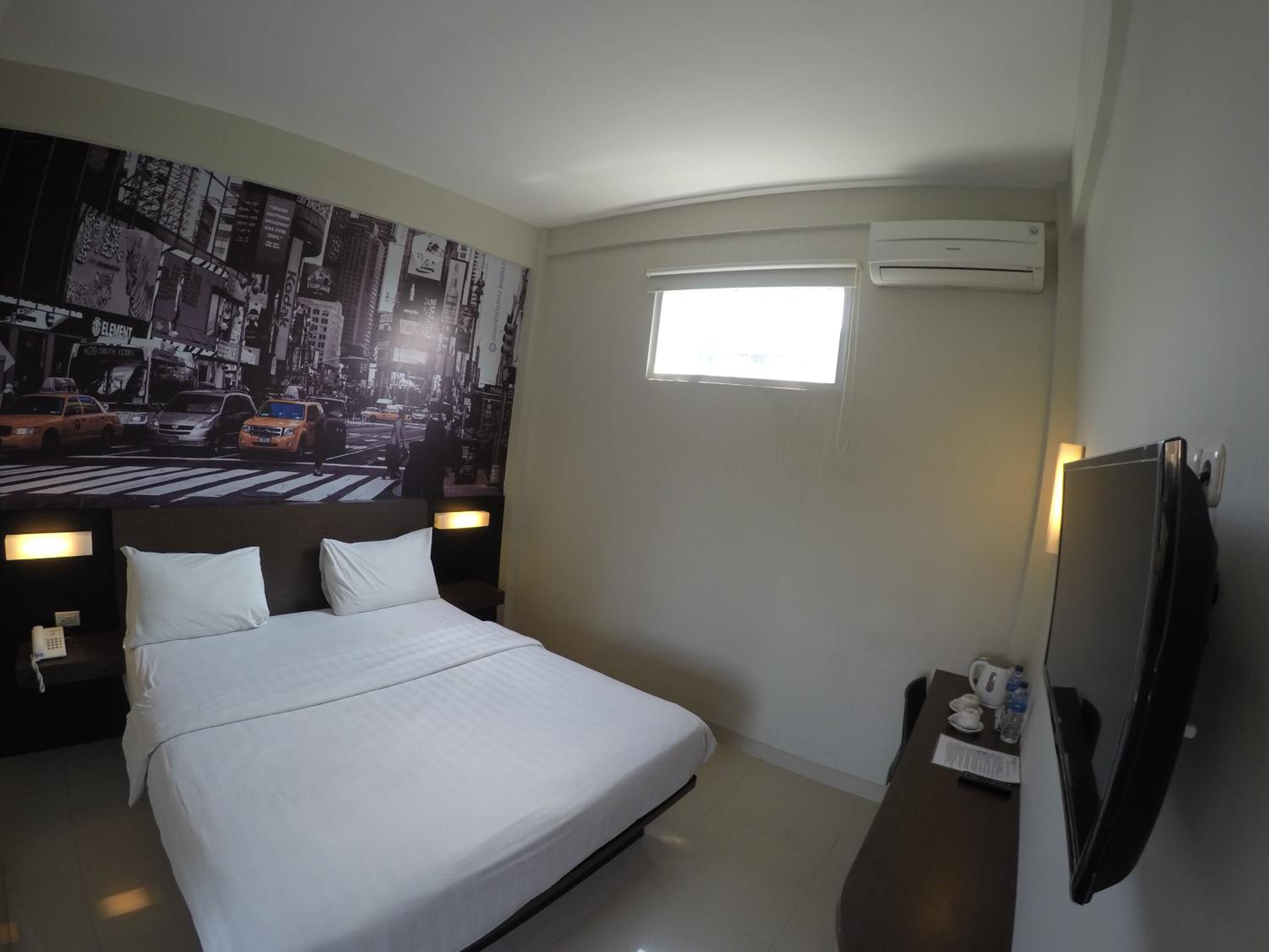 Standard King Room - Photo 4