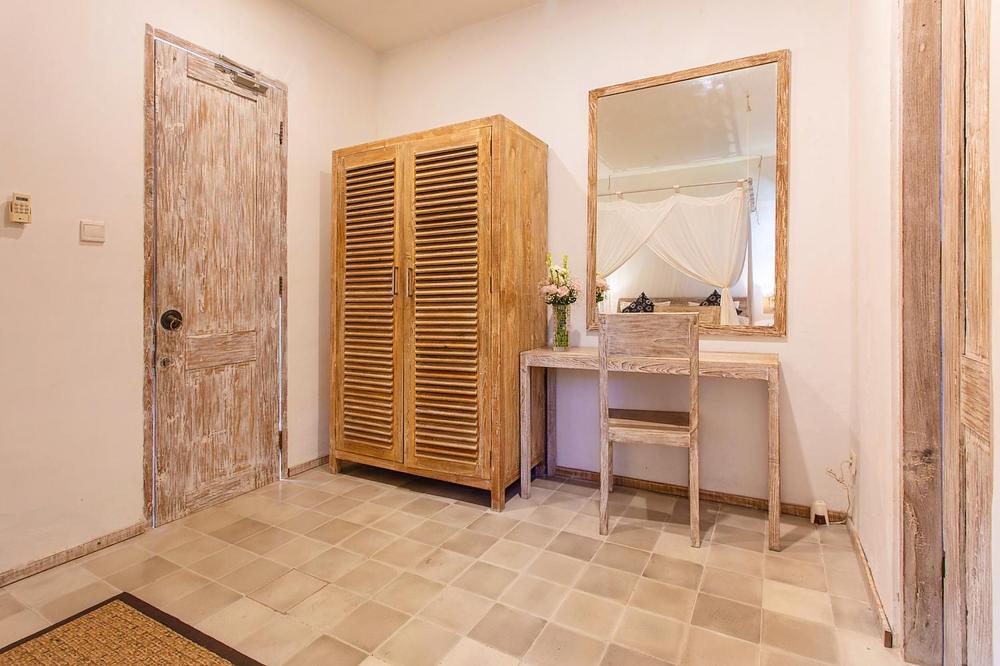 Three-Bedroom Villa - Photo 10