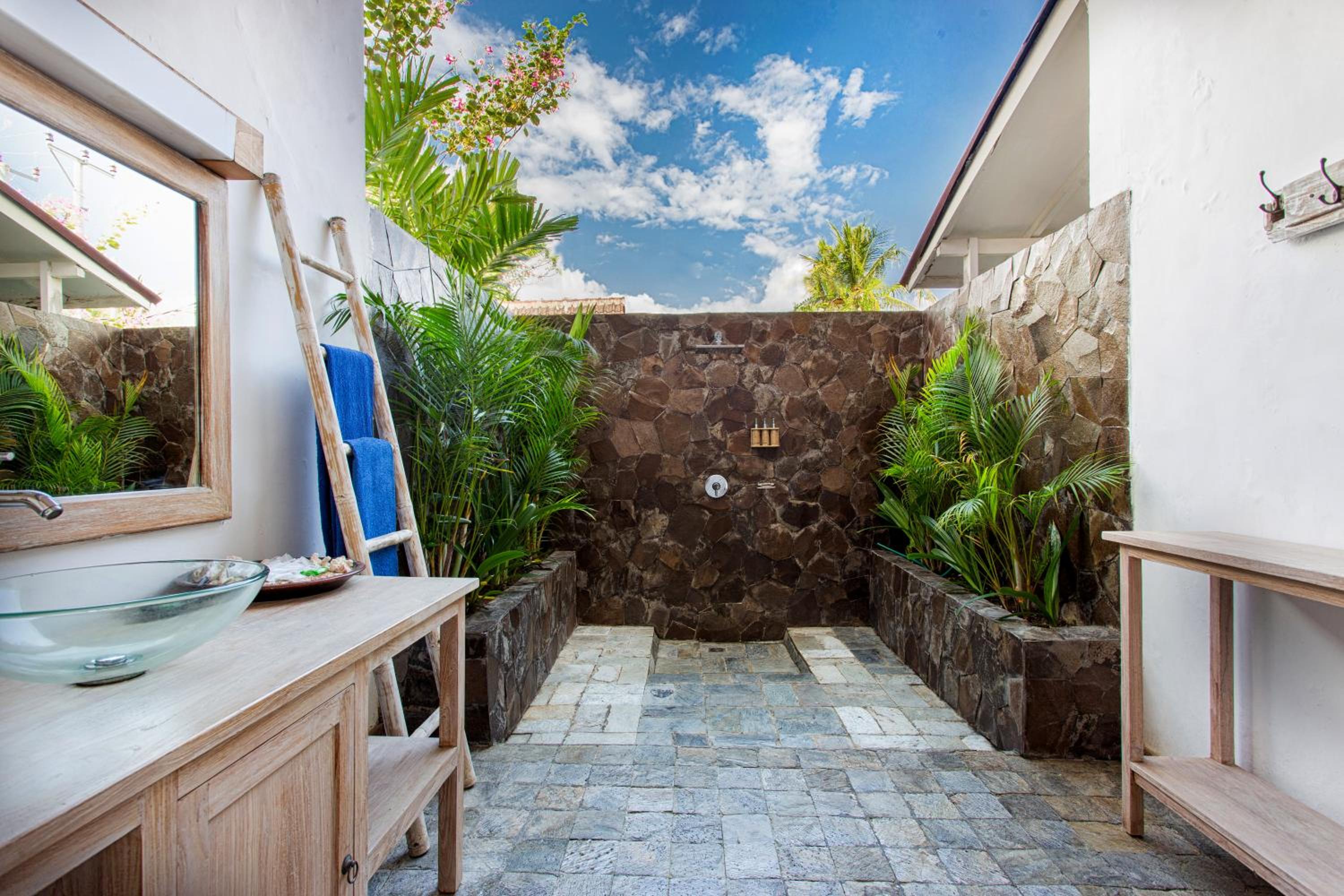 Three-Bedroom Villa - Photo 17