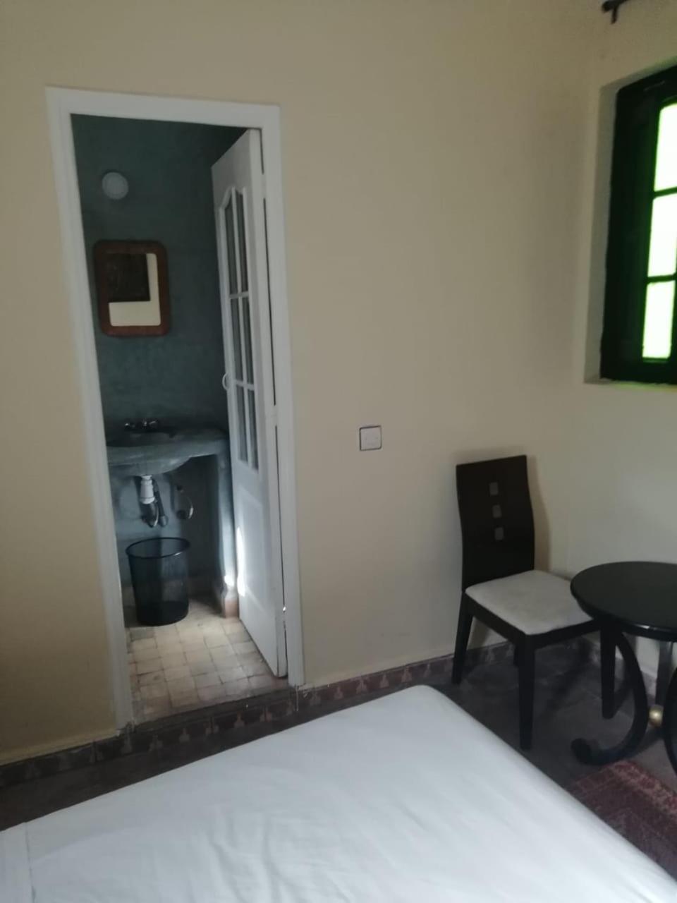 Double Room - Photo 5