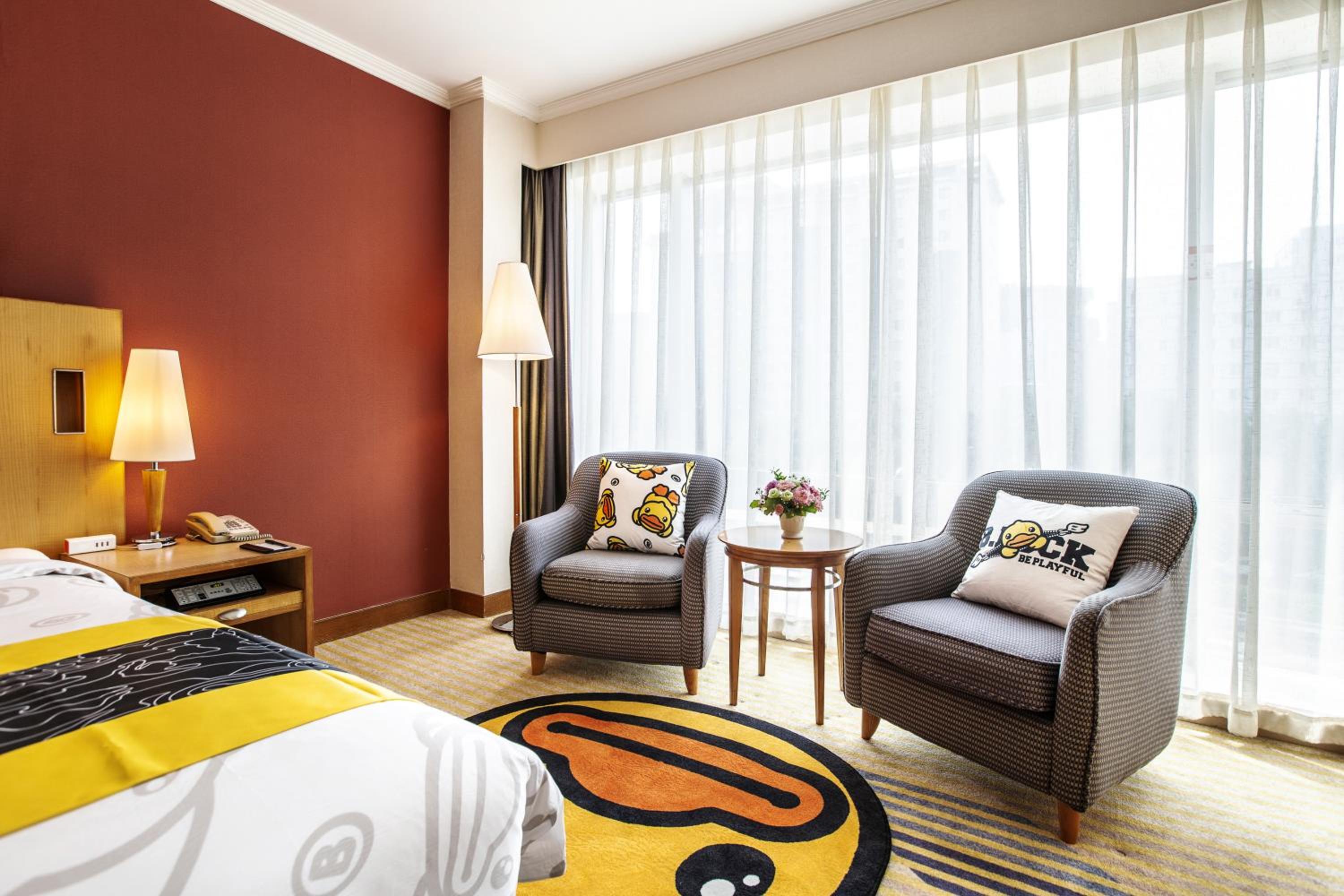 B Duck King Bed Room photo 2
