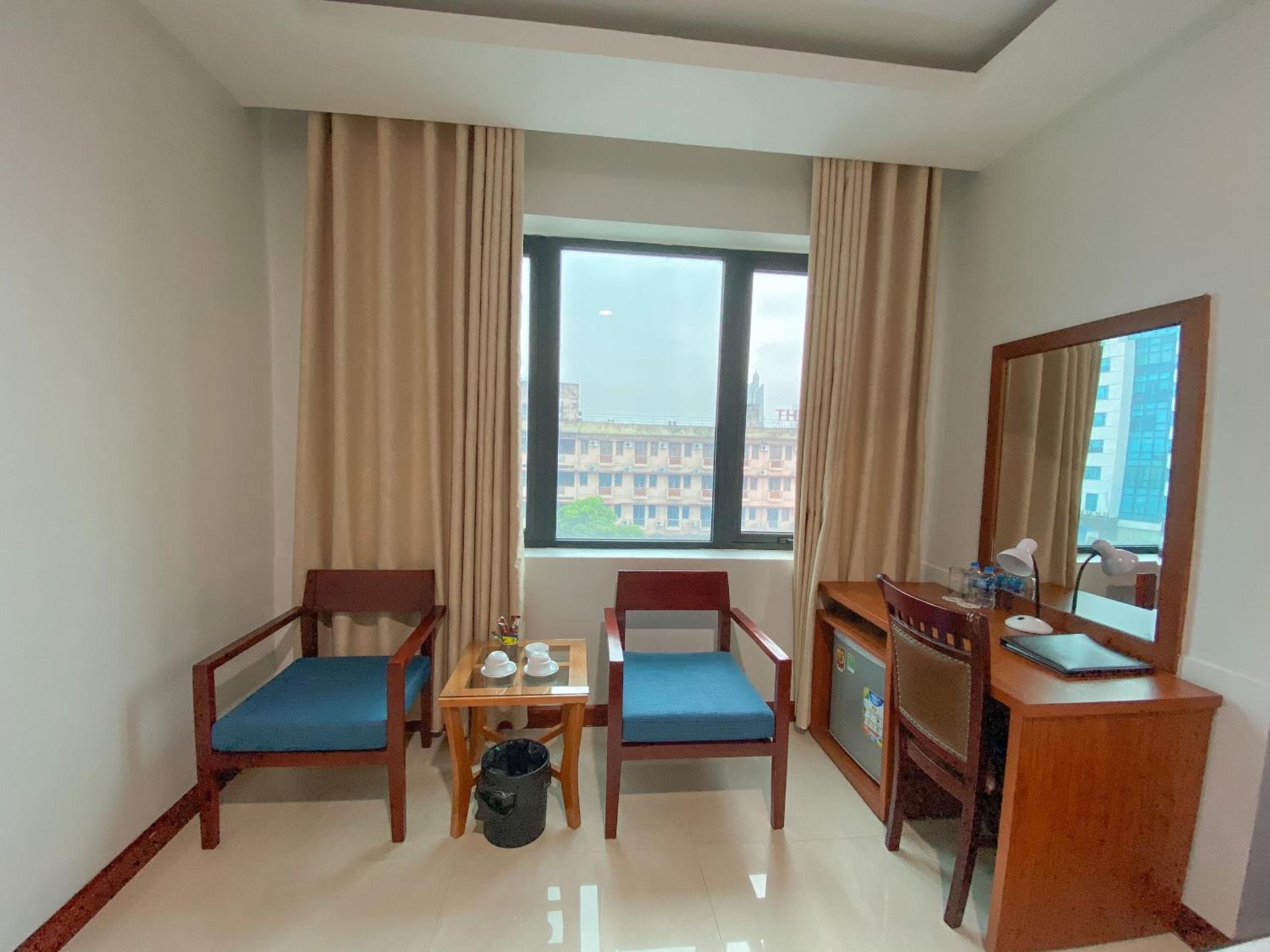 Twin Room - Photo 6