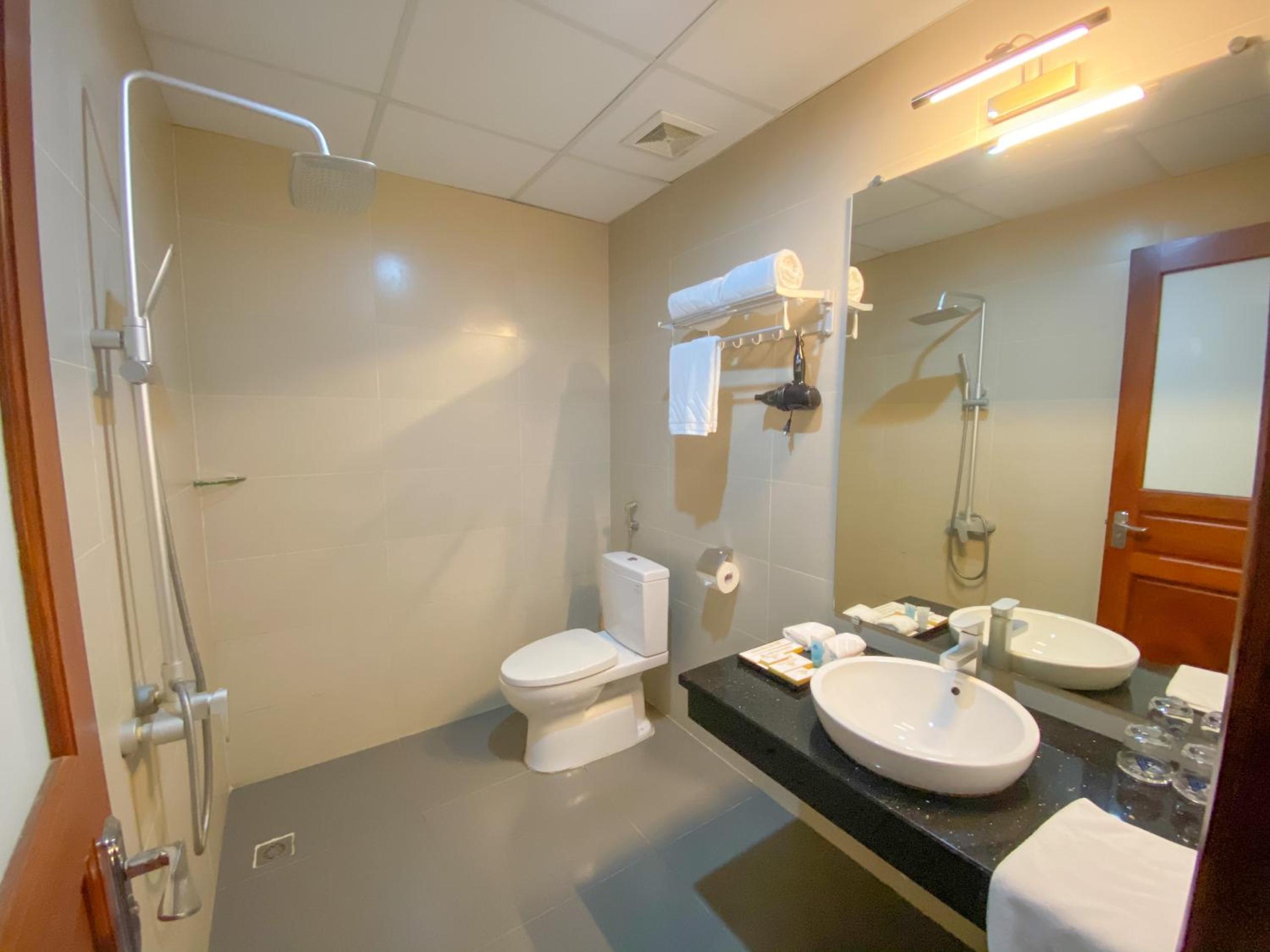 Twin Room - Photo 7