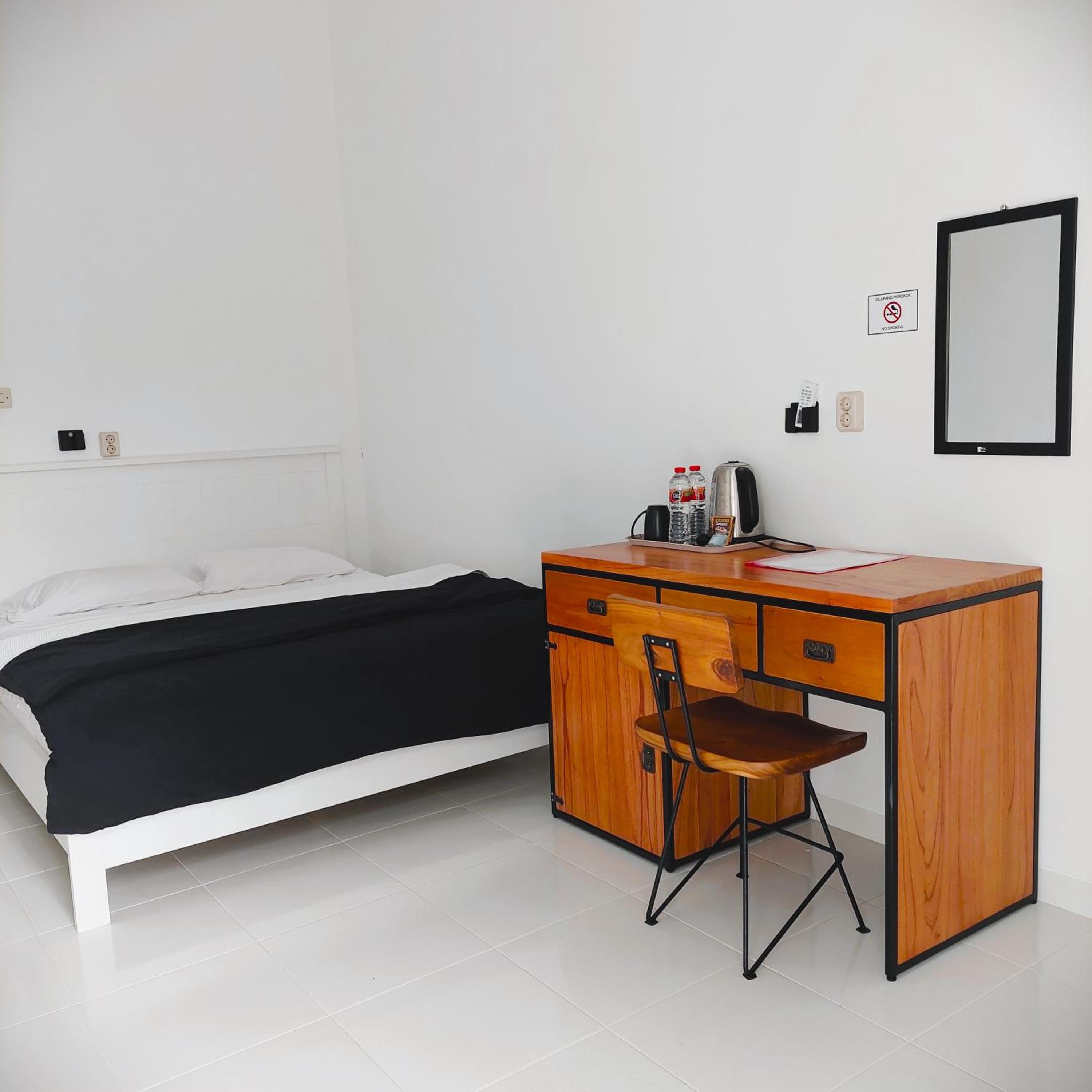 Economy Double Room - Photo 1