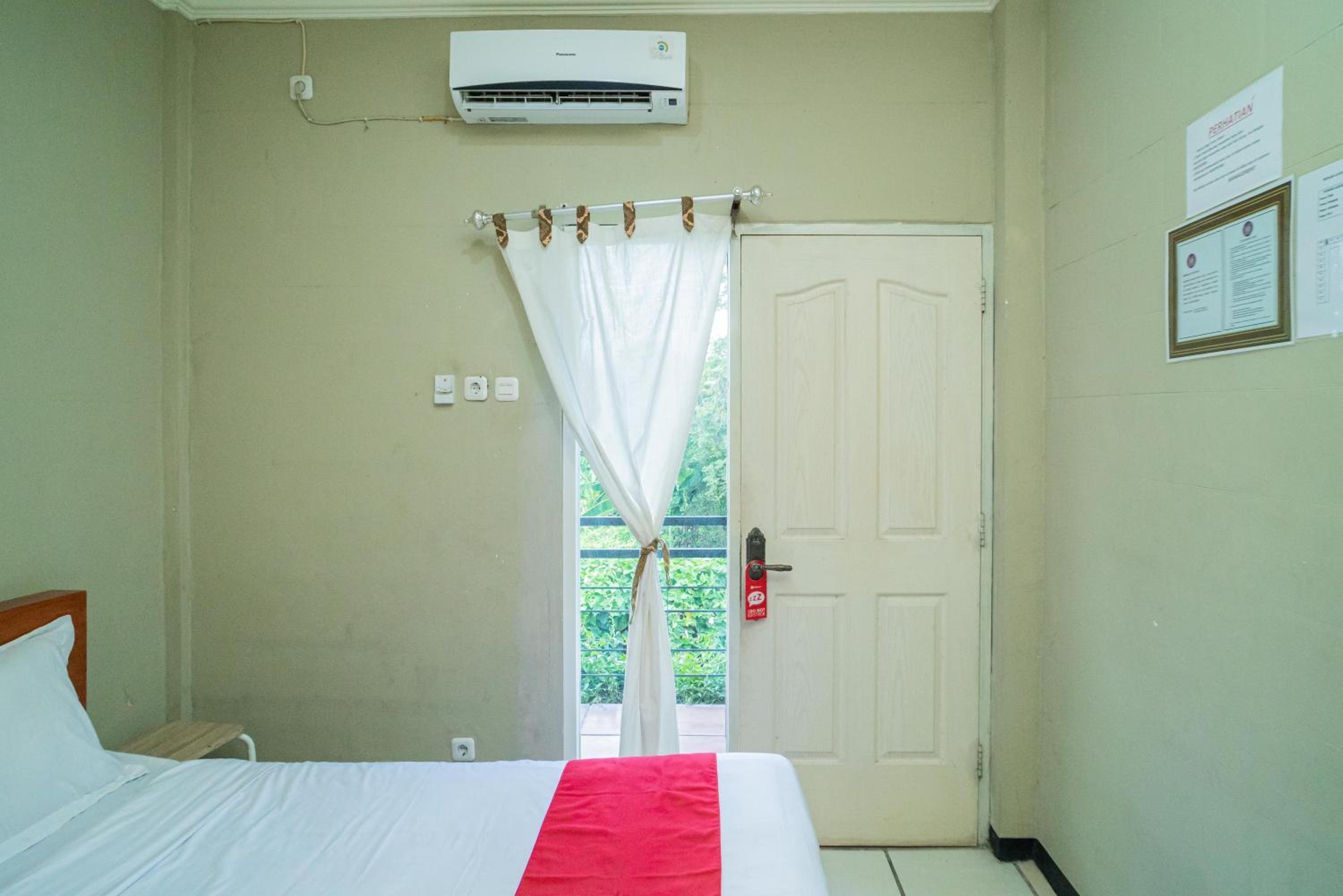 Standard Double Room - Photo 4