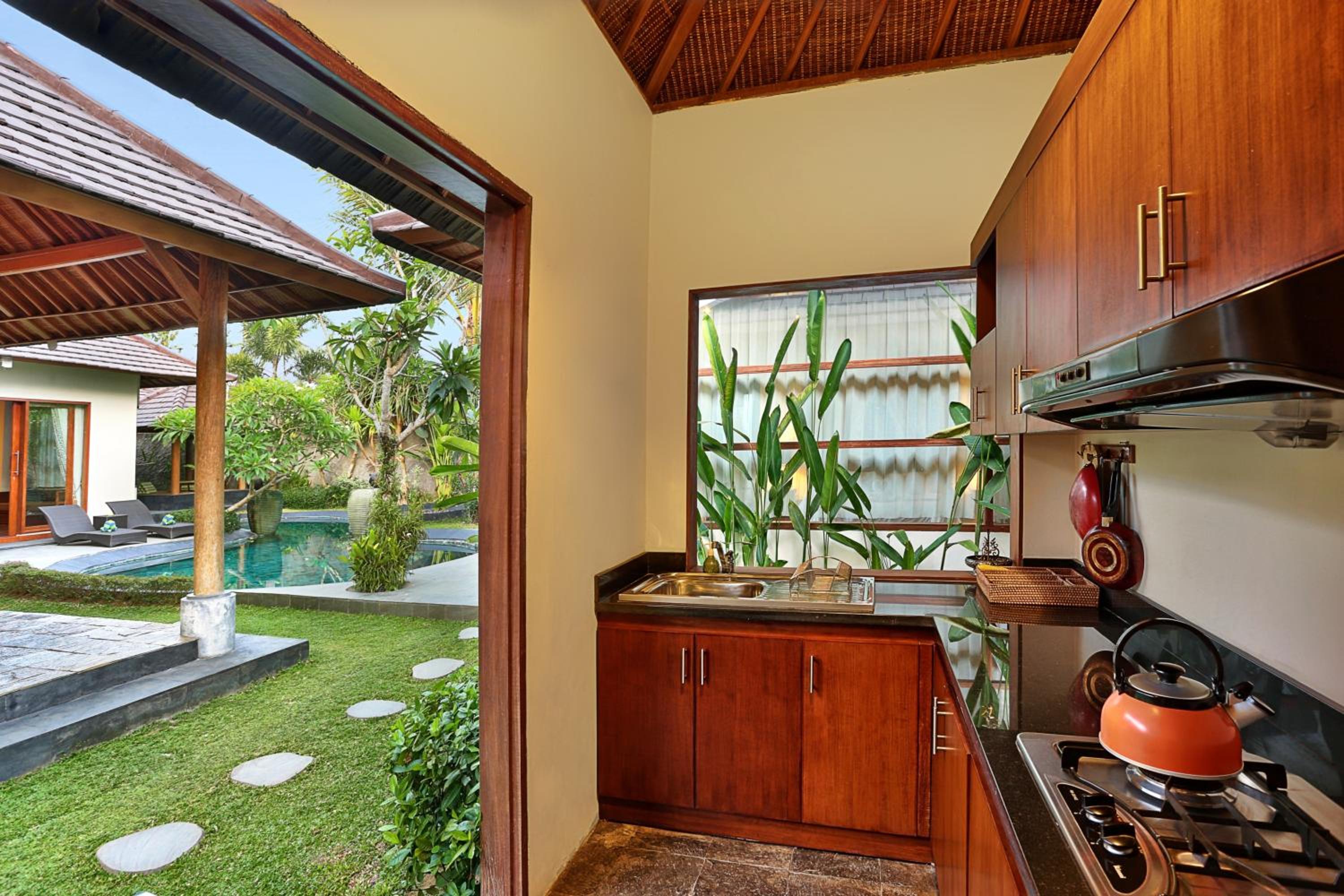 Two-Bedroom Villa with Private Pool and Free Benefit - Photo 8