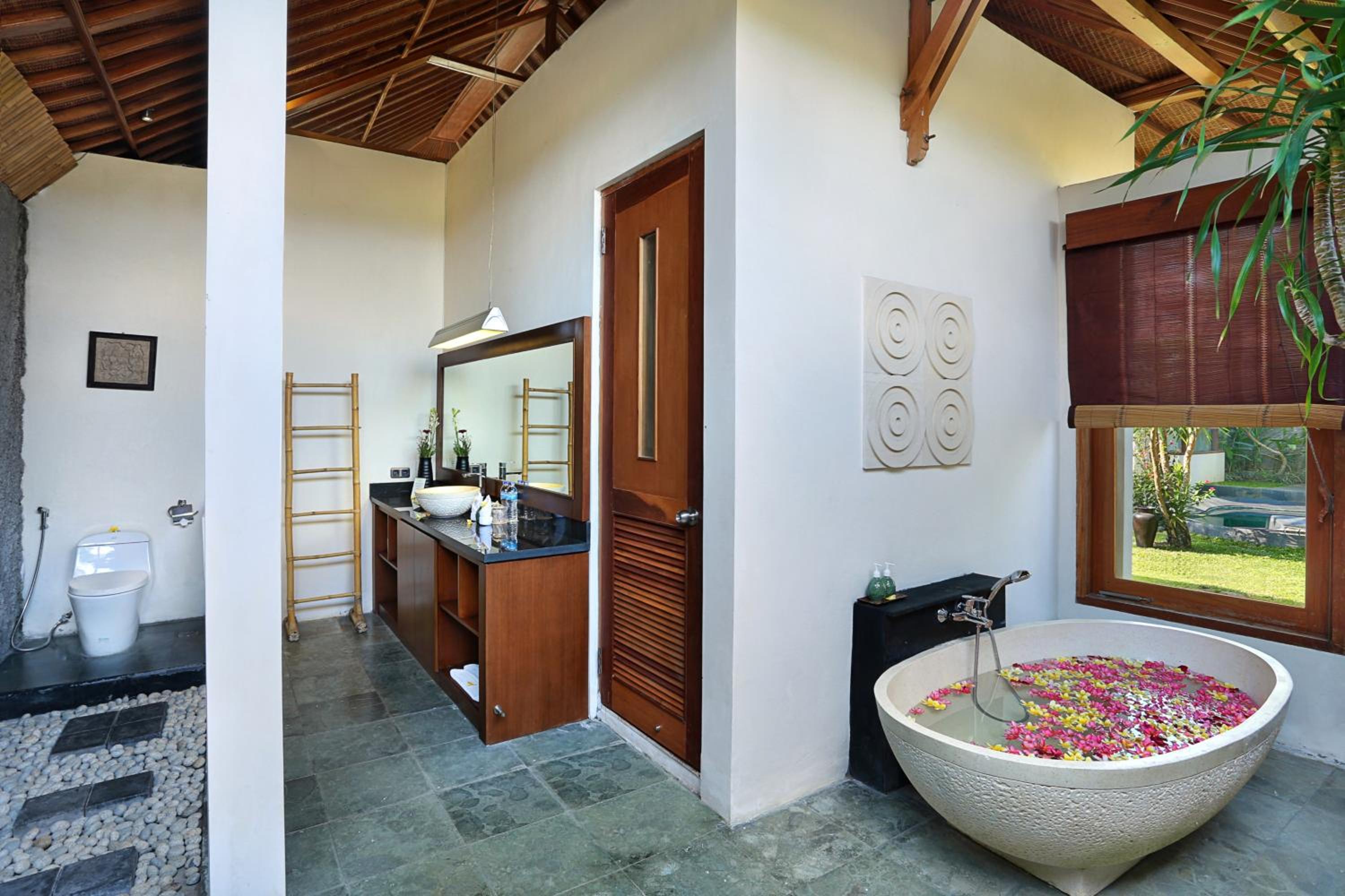 Two-Bedroom Villa with Private Pool and Free Benefit - Photo 3