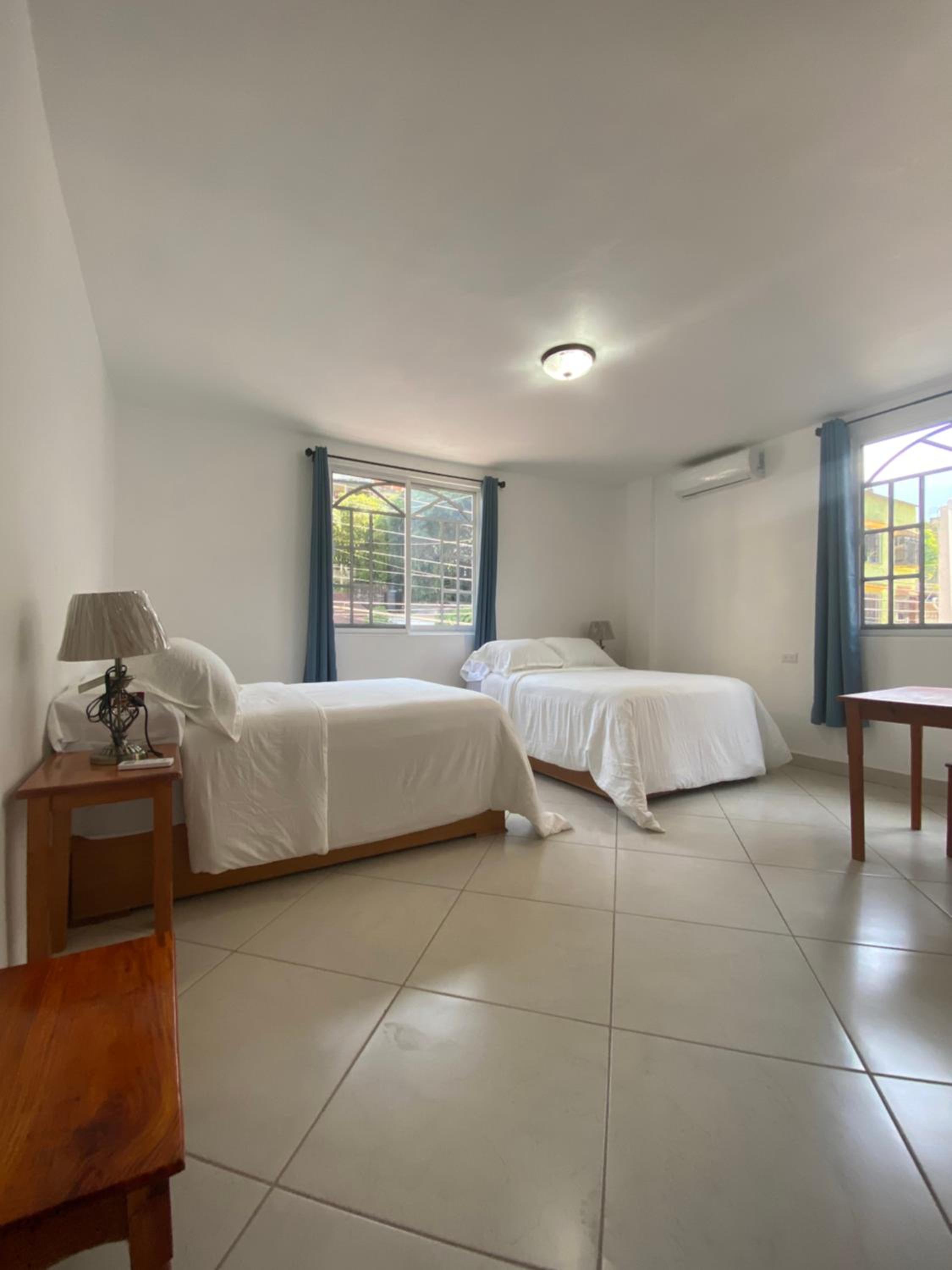 Standard Twin Room - Photo 1