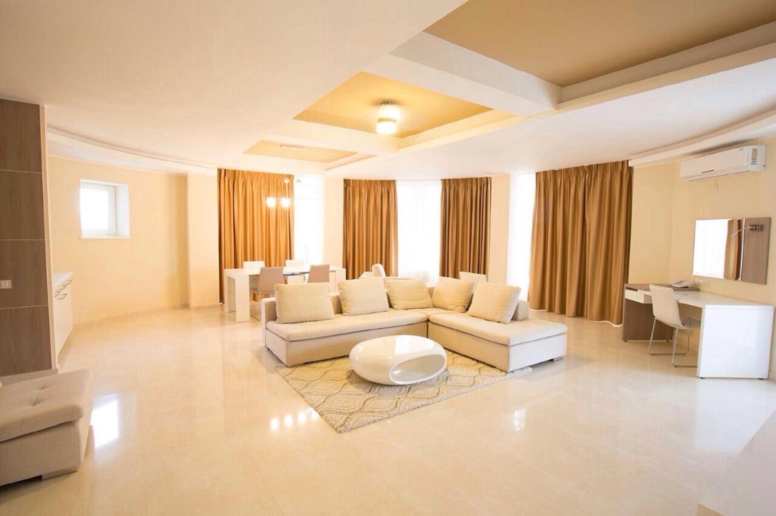 Deluxe Suite photo 3