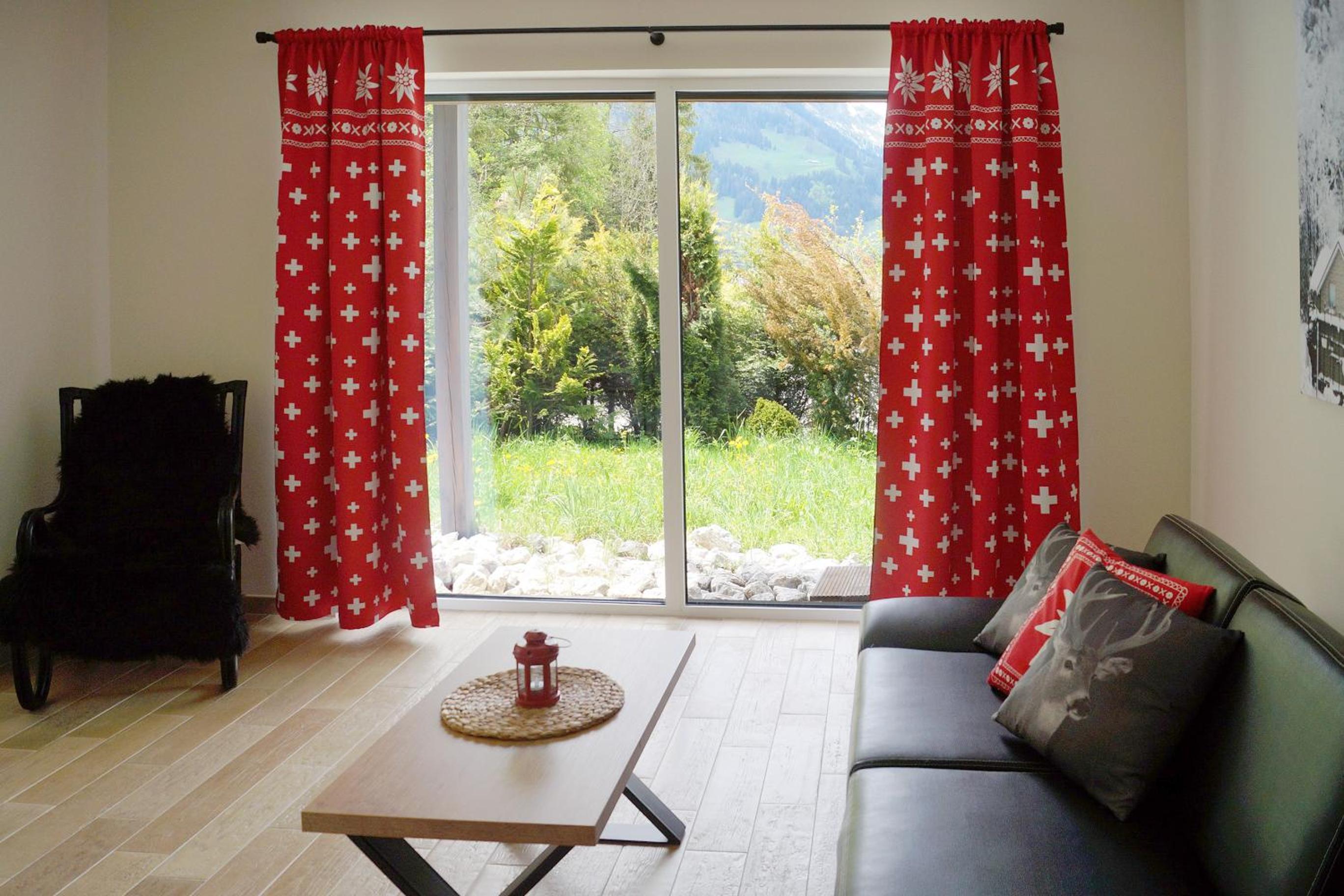 Apartment with Mountain View photo 2