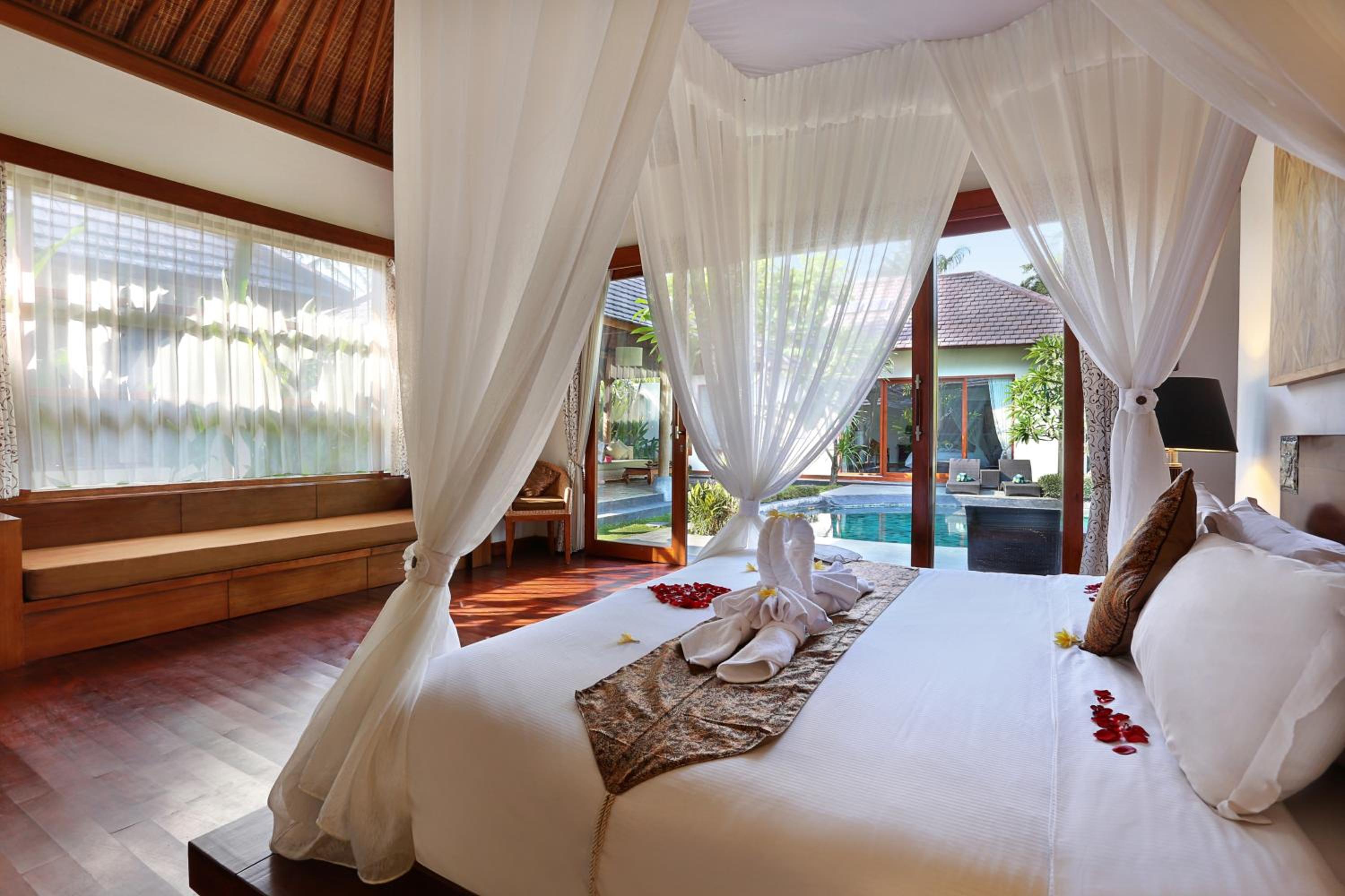 Two-Bedroom Villa with Private Pool and Free Benefit - Photo 12