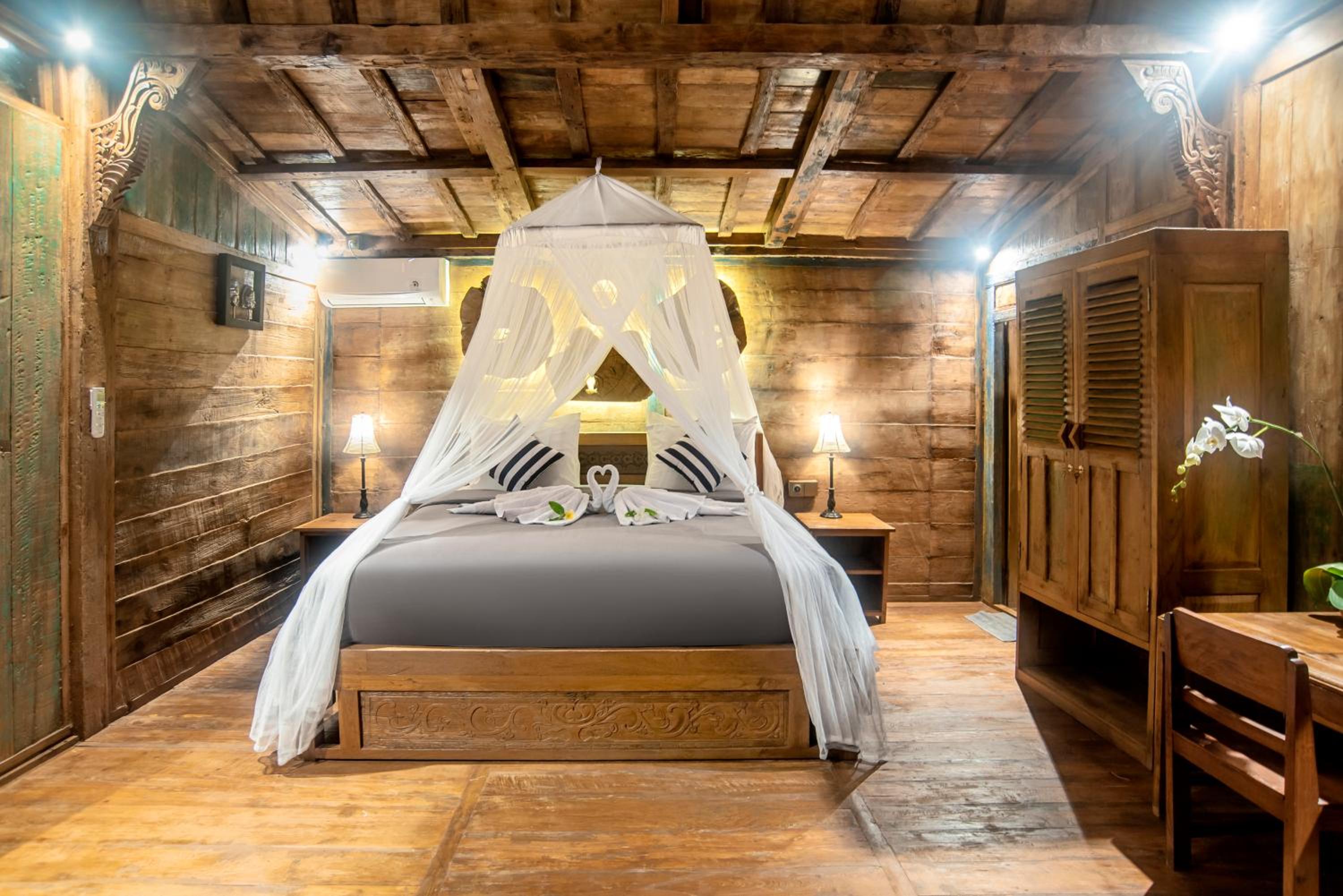 King Room with Balcony