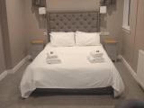 Family Room - Photo 5