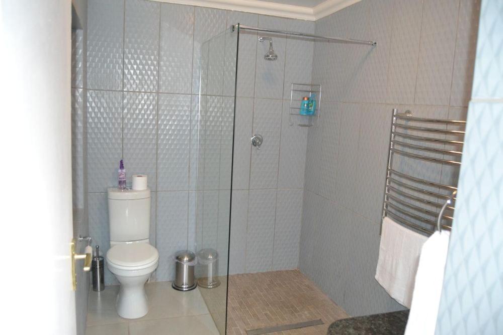 Family Room - Photo 4