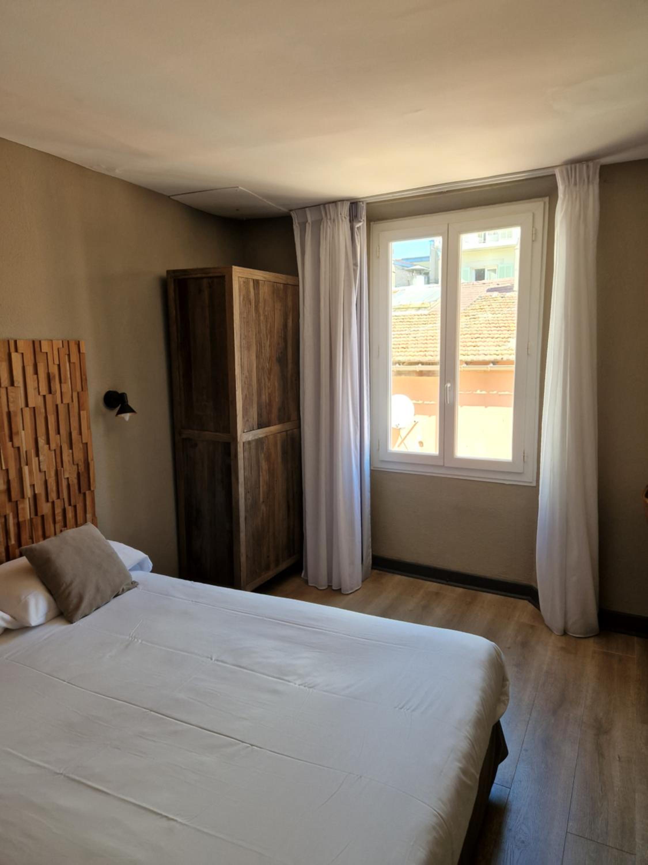 Standard Double Room - Photo 1