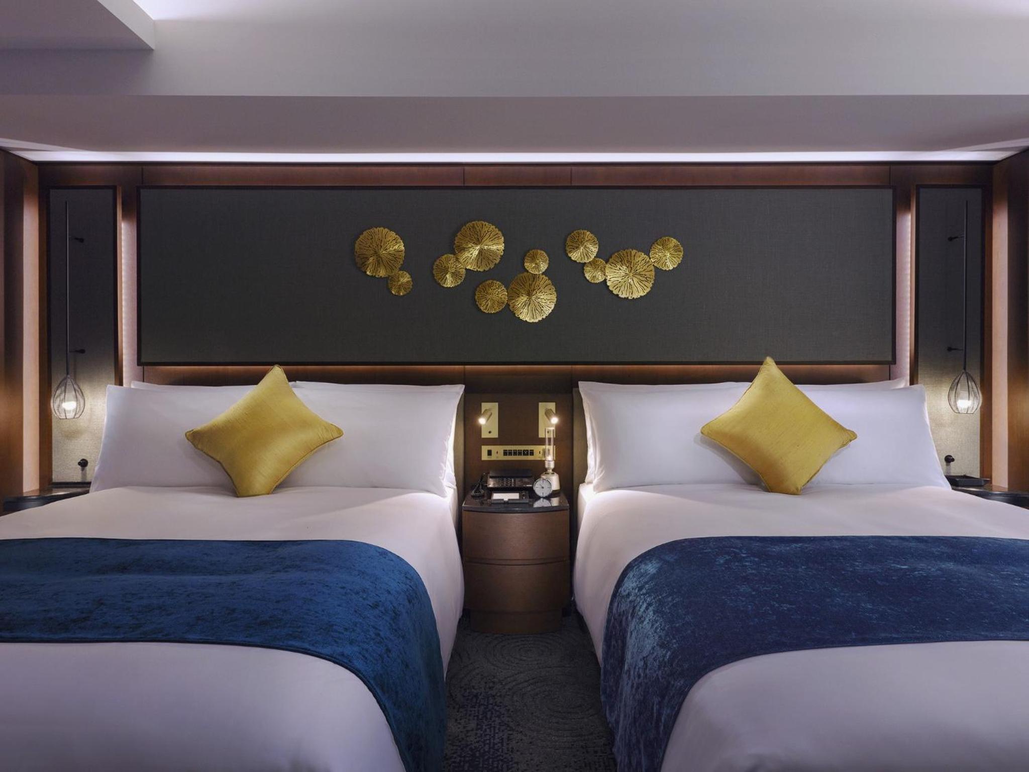 Premier Suite Room with River View - Non-Smoking thumbnail 5