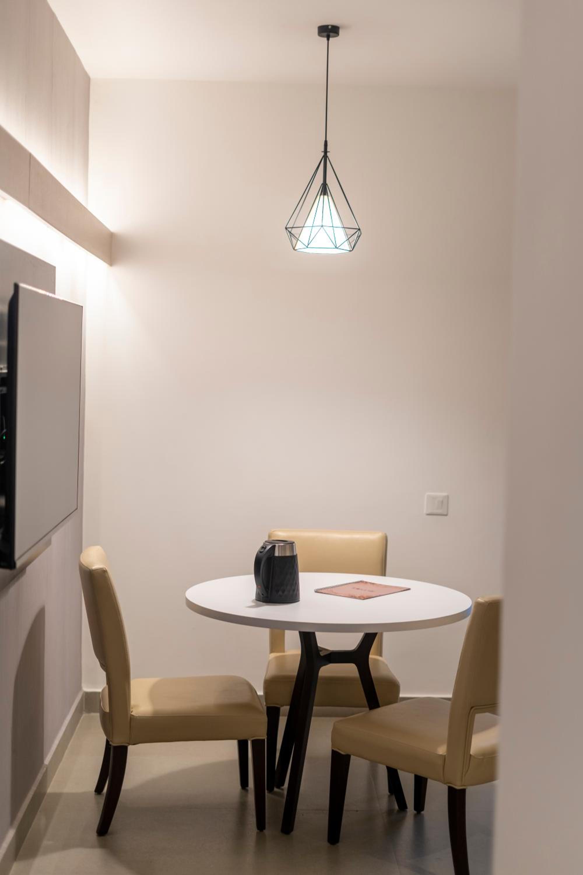 One-Bedroom Apartment with 10% off on Food & Beverages with a-la-carte selection , 10% Off on Laundry service for upto 2 clothing item(s) - Photo 7