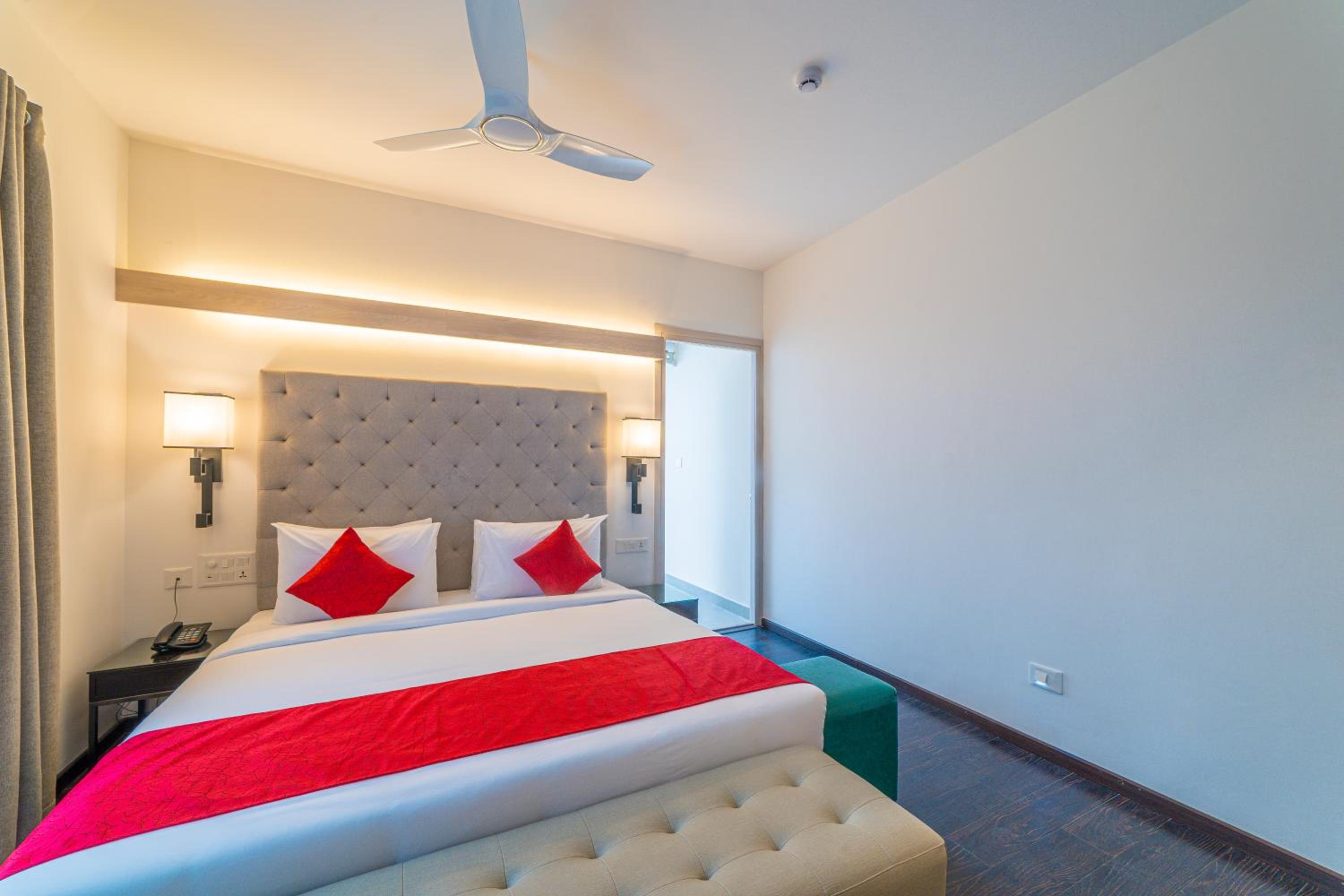 One-Bedroom Apartment with 10% off on Food & Beverages with a-la-carte selection , 10% Off on Laundry service for upto 2 clothing item(s) - Photo 1