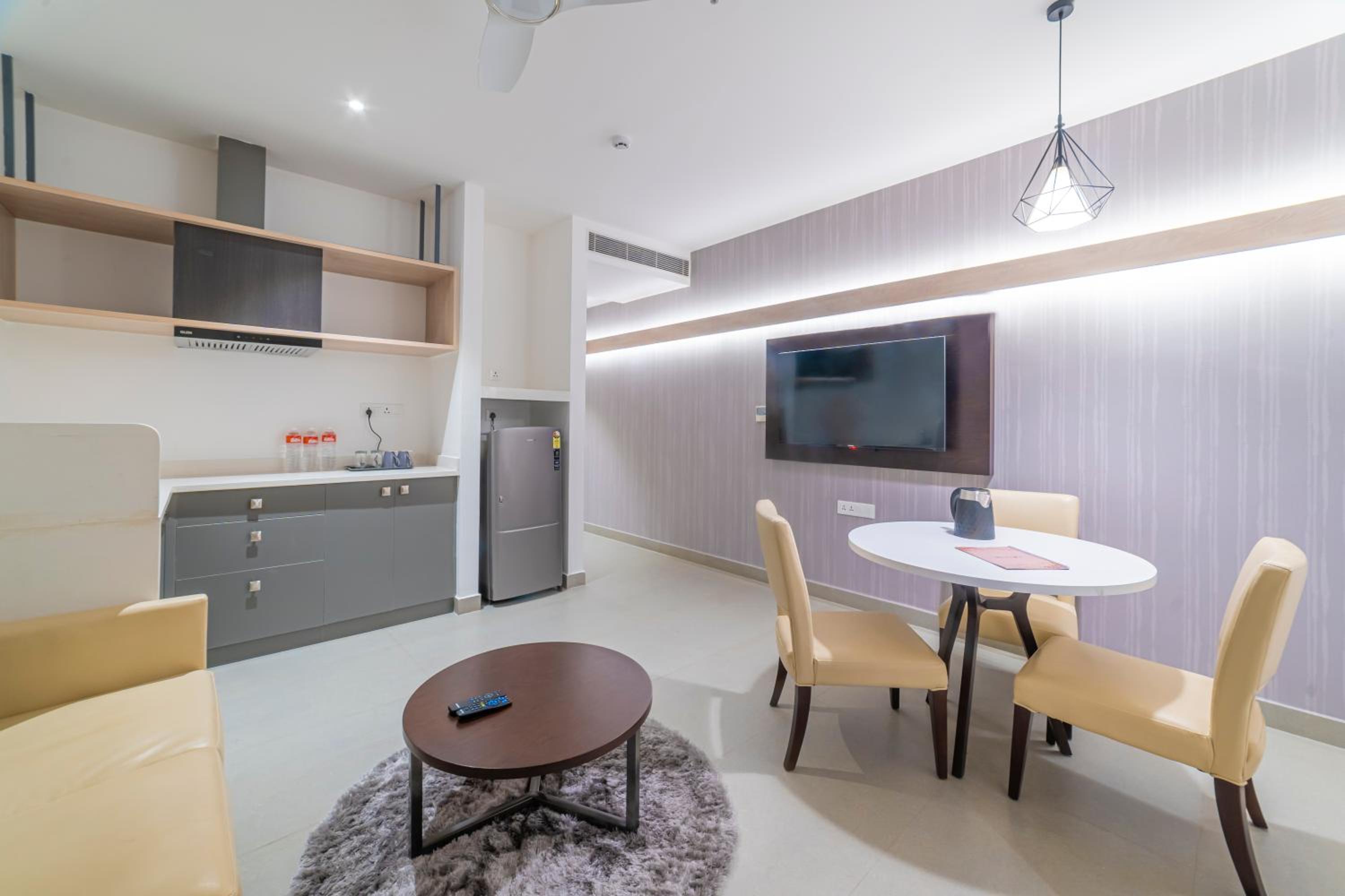 One-Bedroom Apartment with 10% off on Food & Beverages with a-la-carte selection , 10% Off on Laundry service for upto 2 clothing item(s) - Photo 5