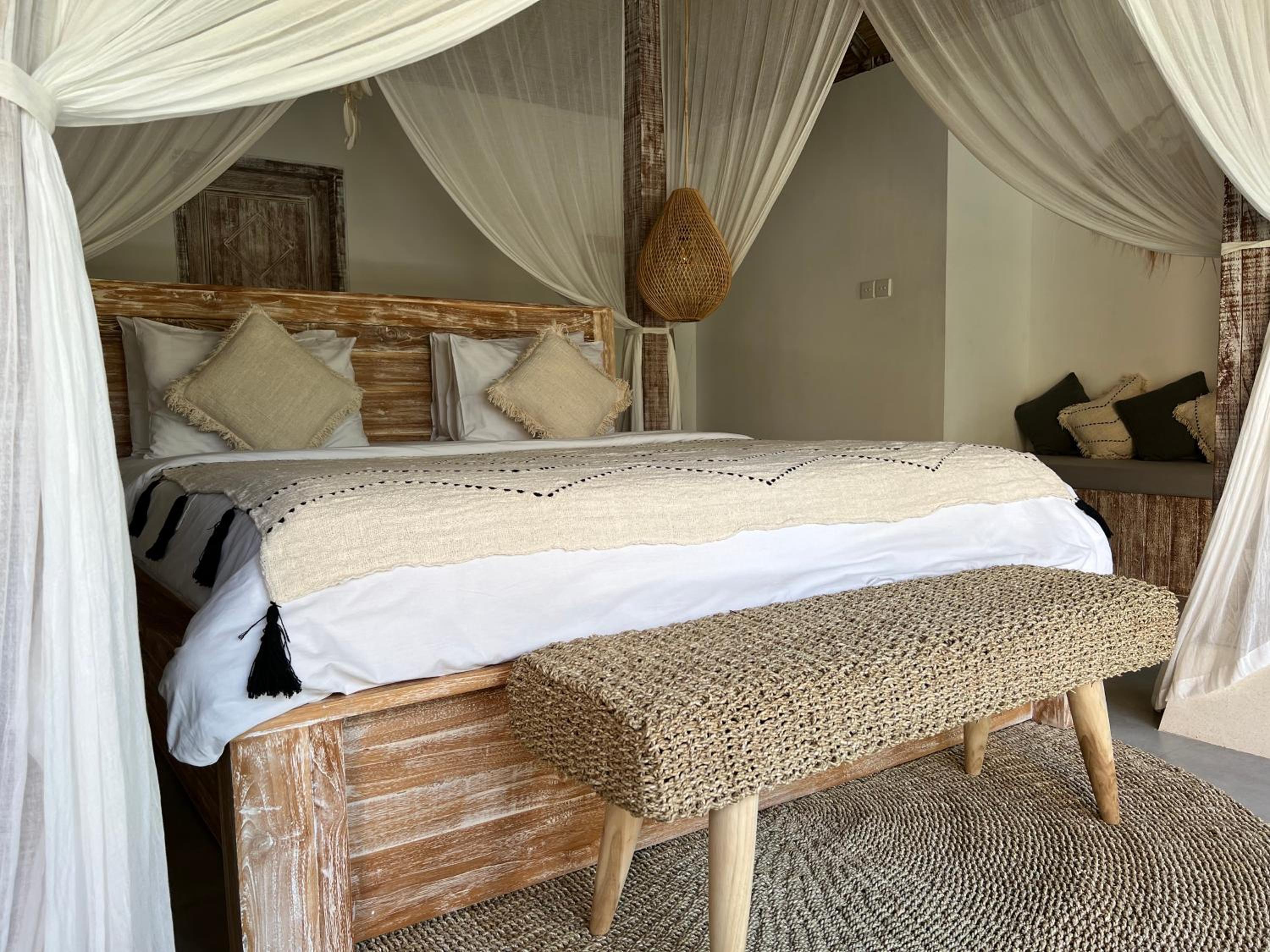 One-Bedroom Villa - Photo 10