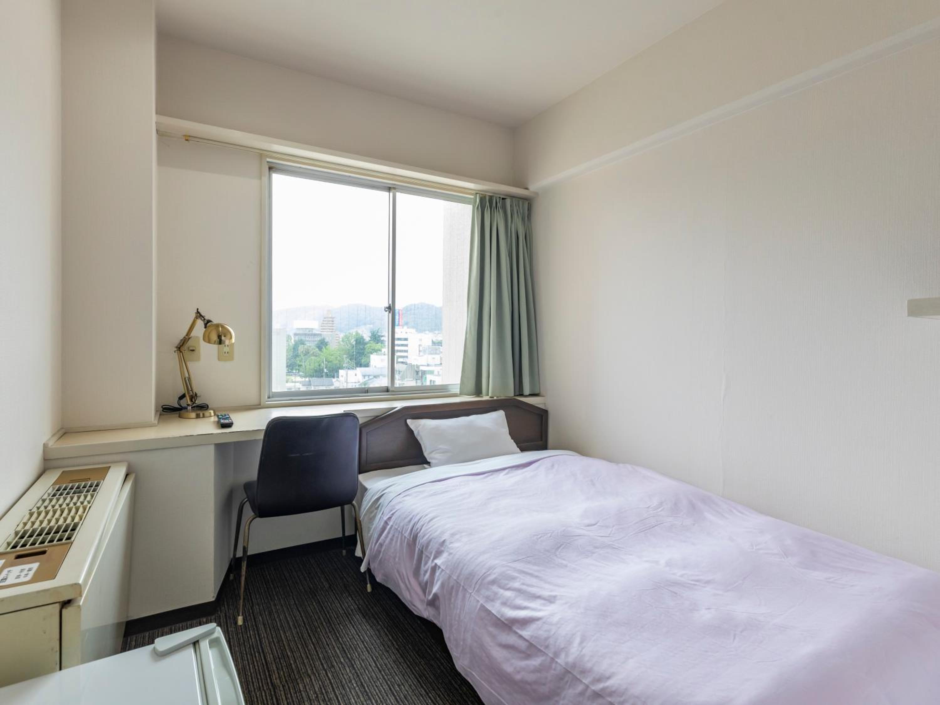 Single Room - Non-Smoking