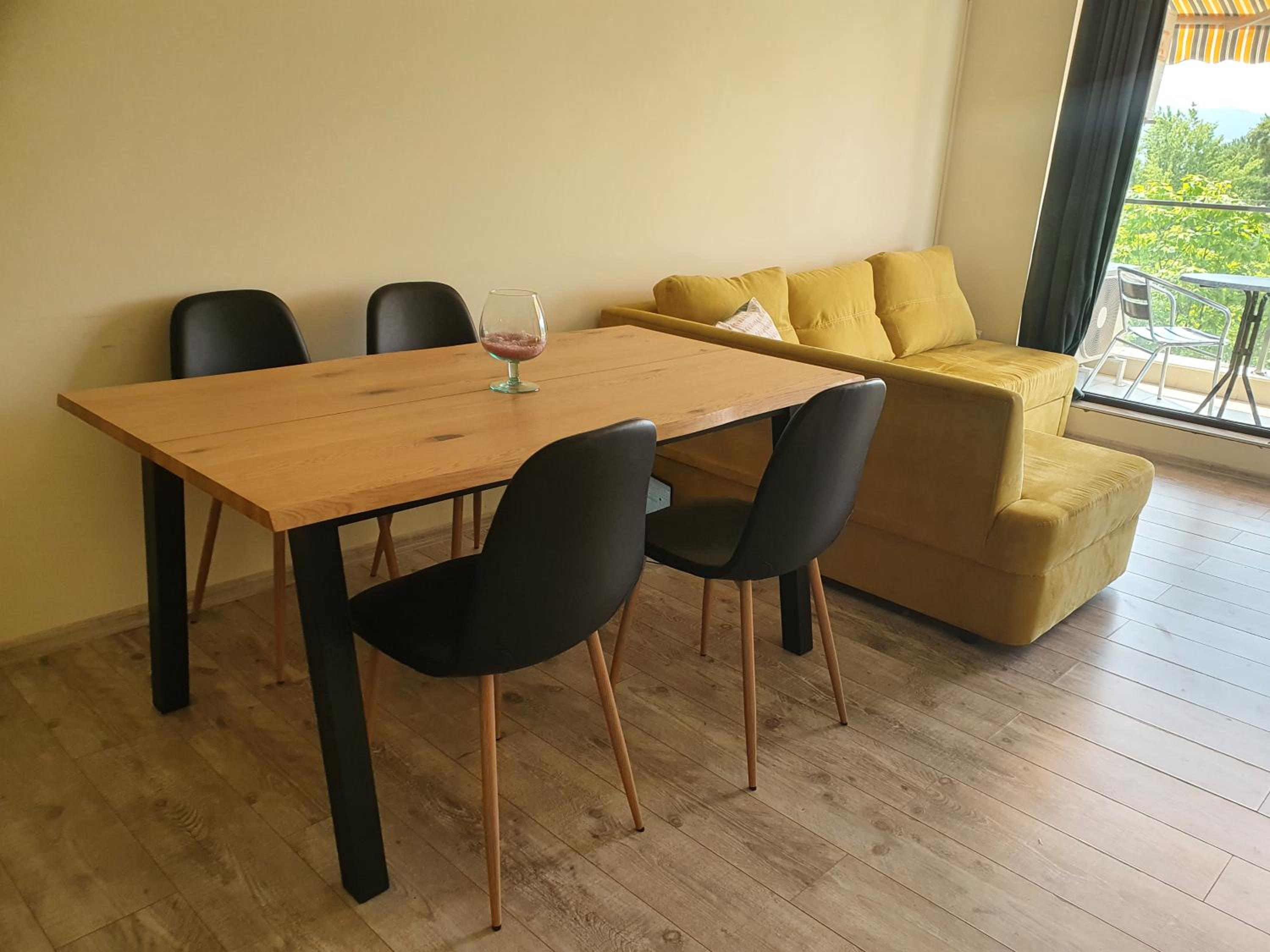 One-Bedroom Apartment - Photo 10