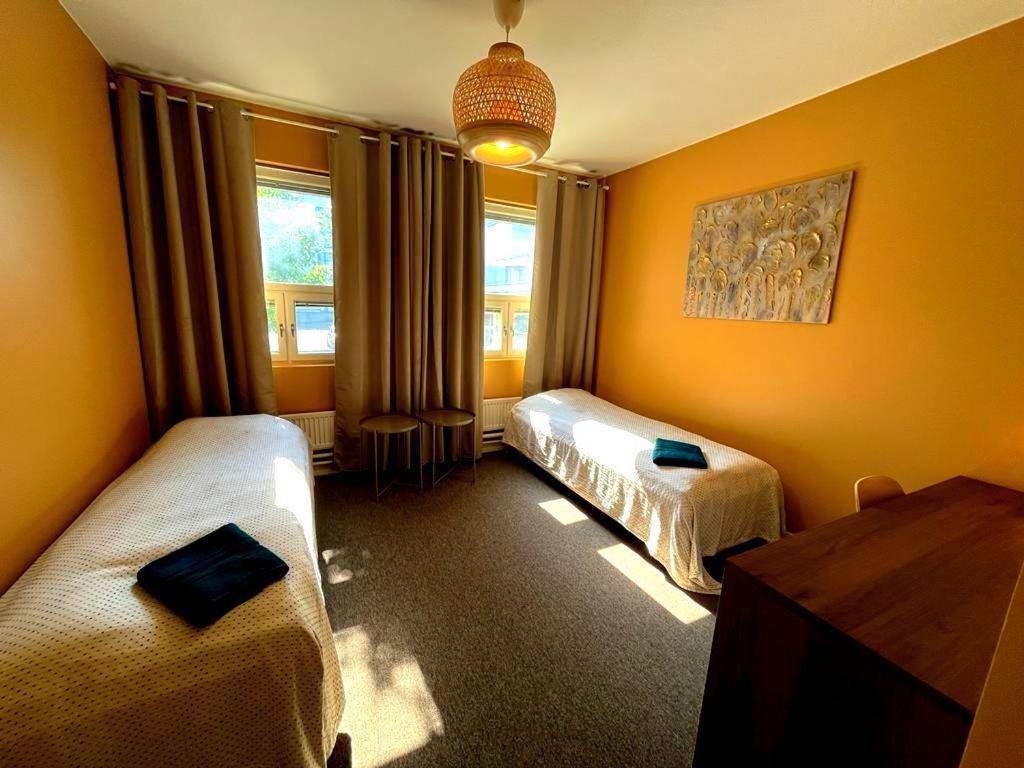 Double or Twin Room with Shared Bathroom photo 1