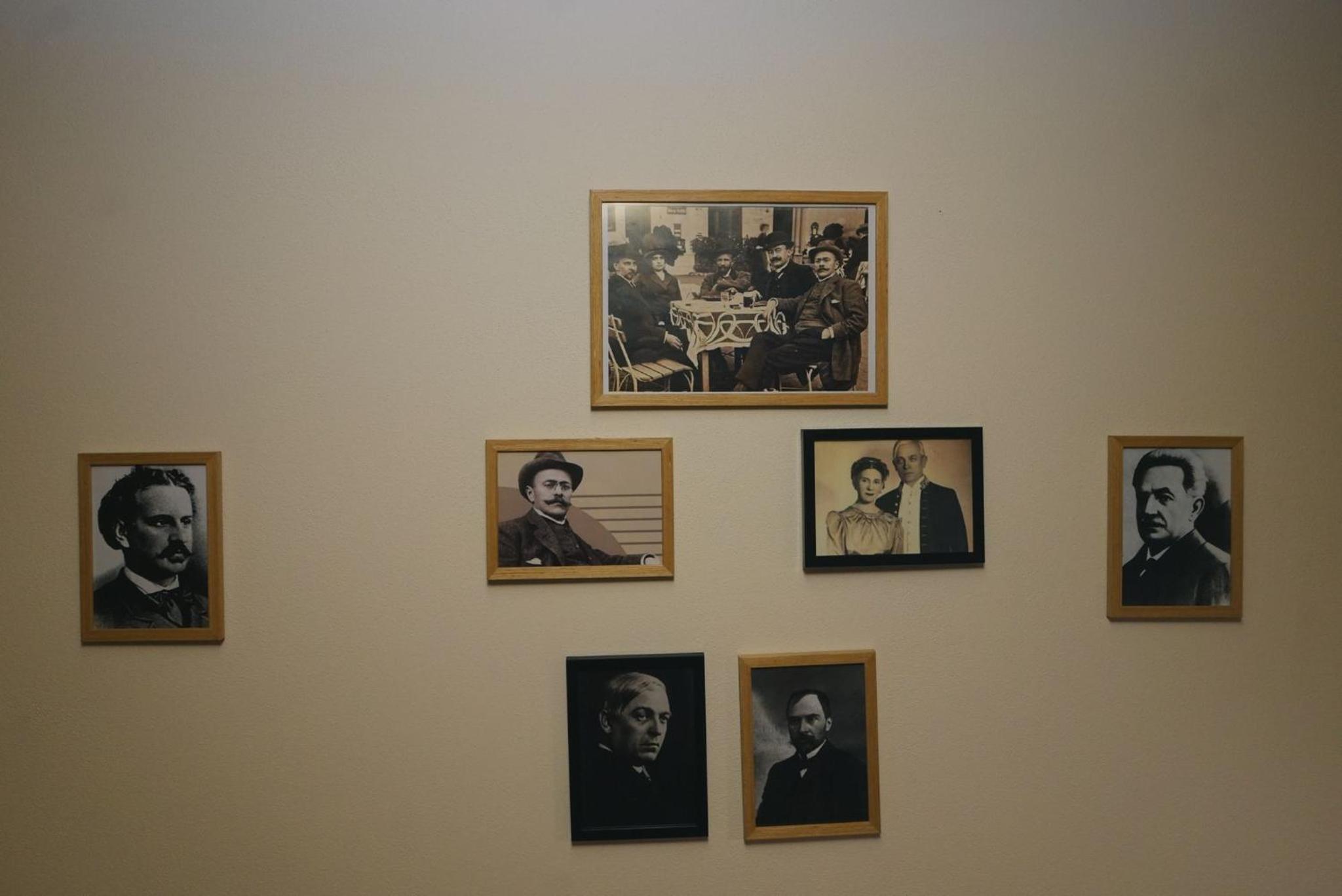 Double Room - Photo 8