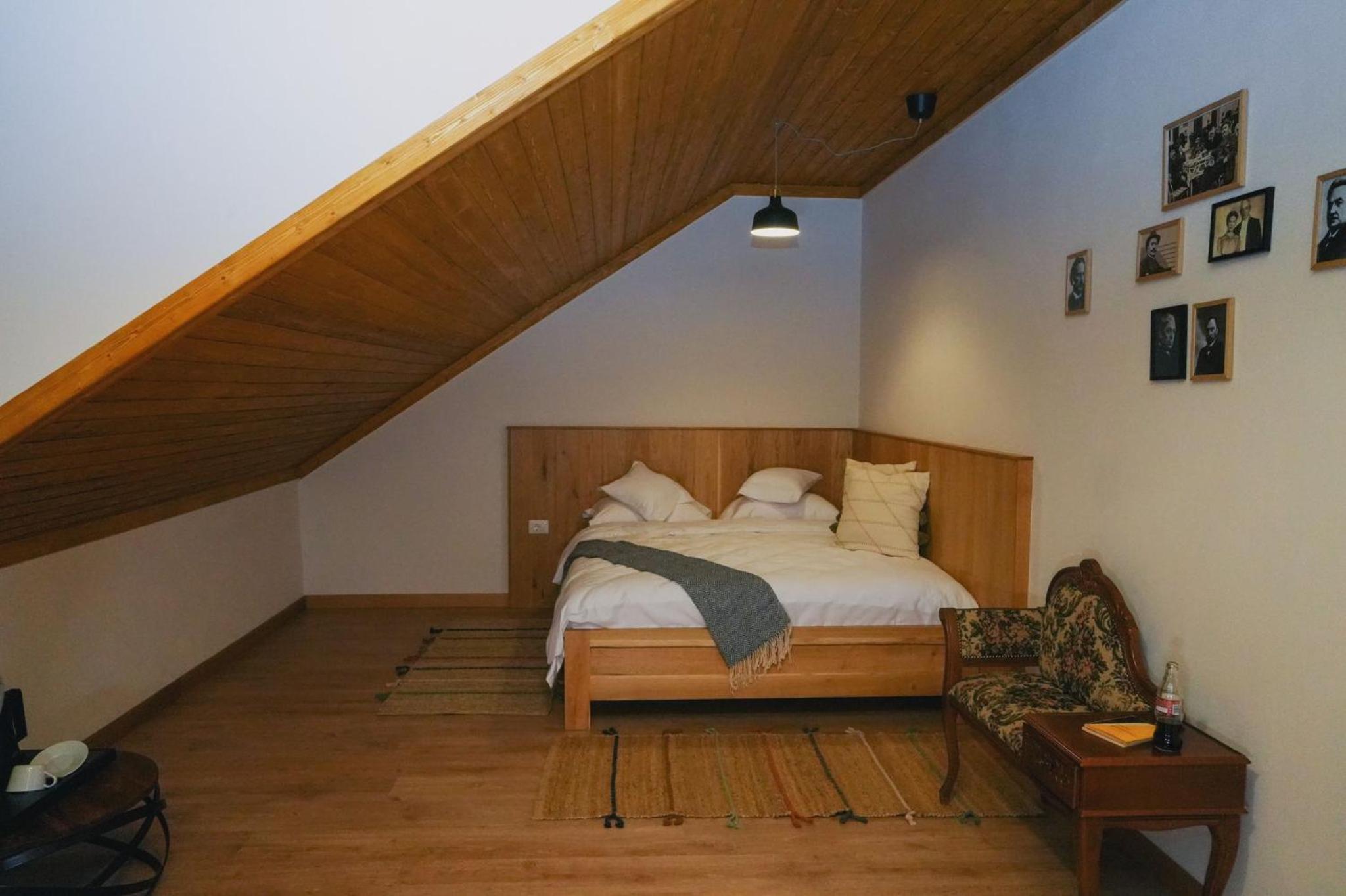 Double Room - Photo 23
