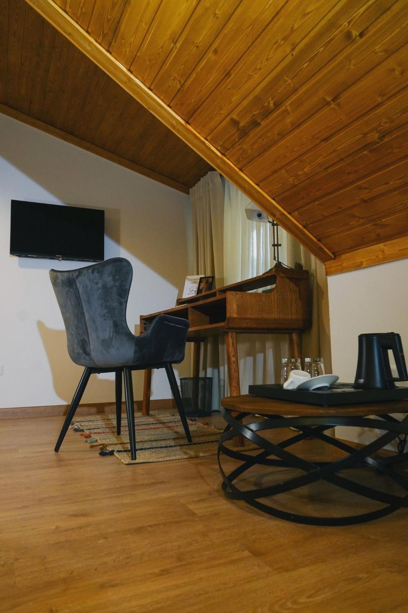 Double Room - Photo 25