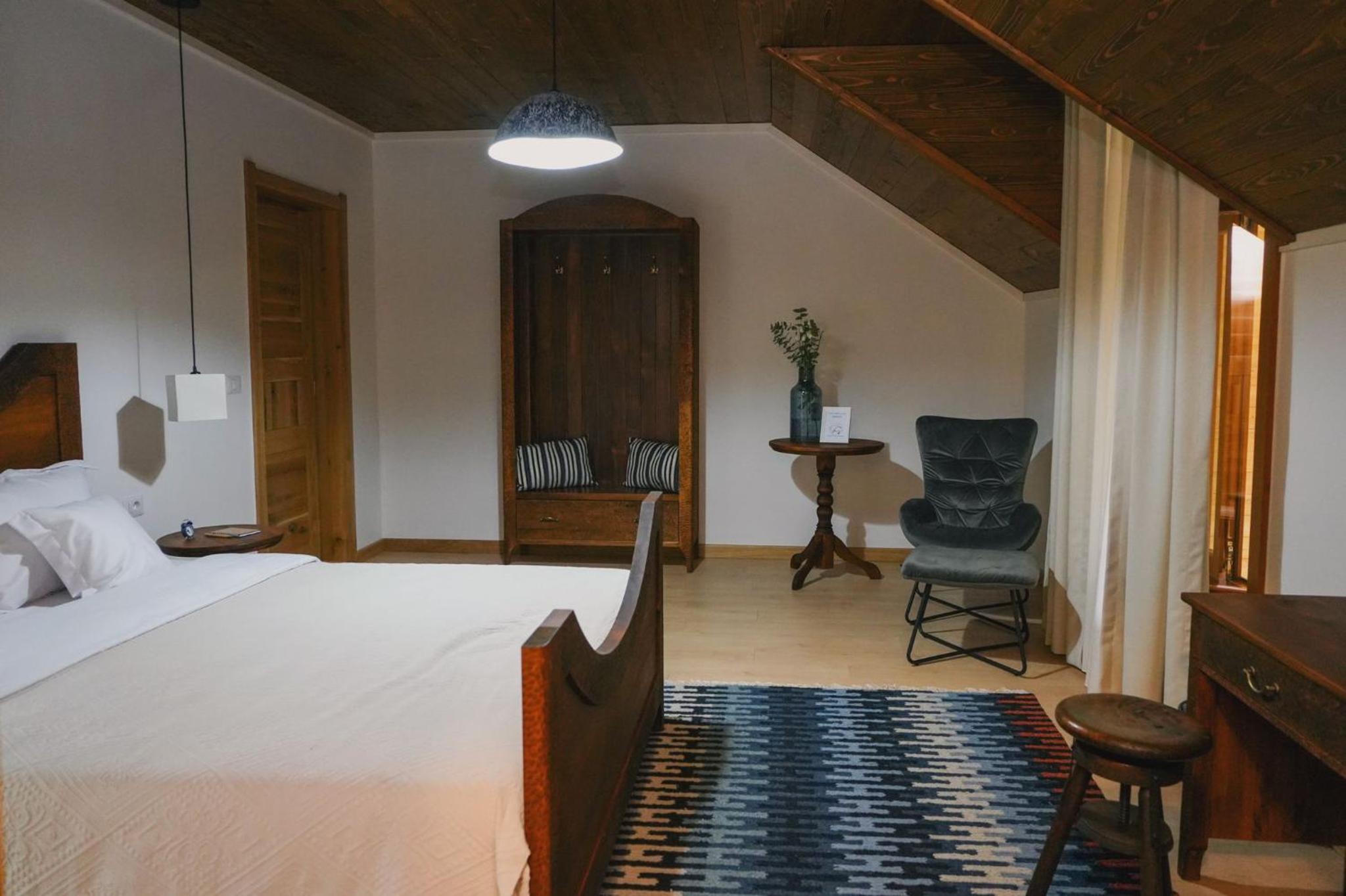 Deluxe Double Room - Photo 7