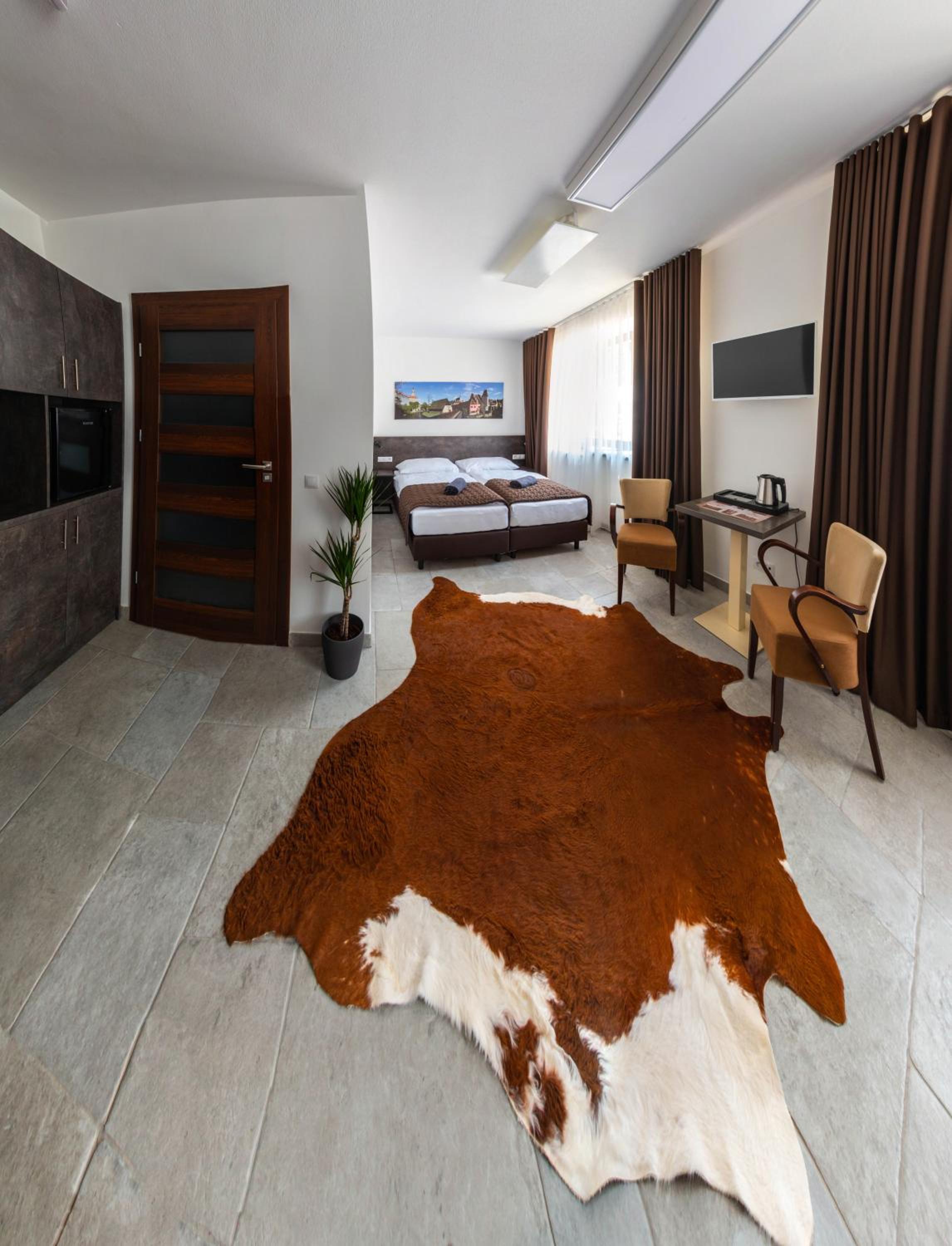 Quadruple Room - Disability Access photo 2