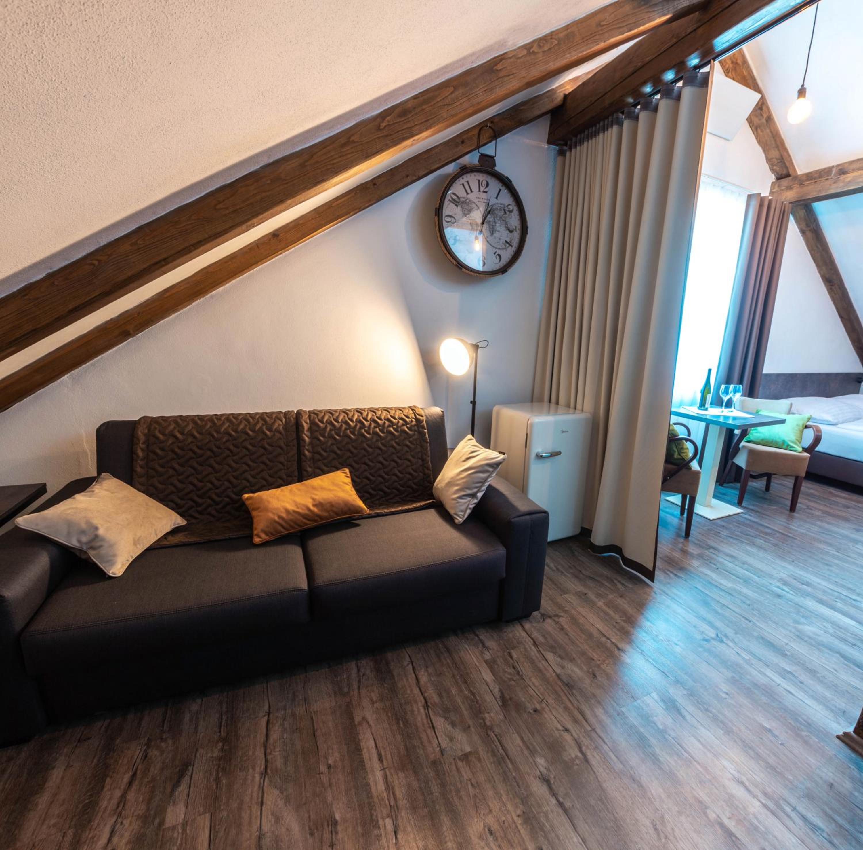 Deluxe Family Room photo 3