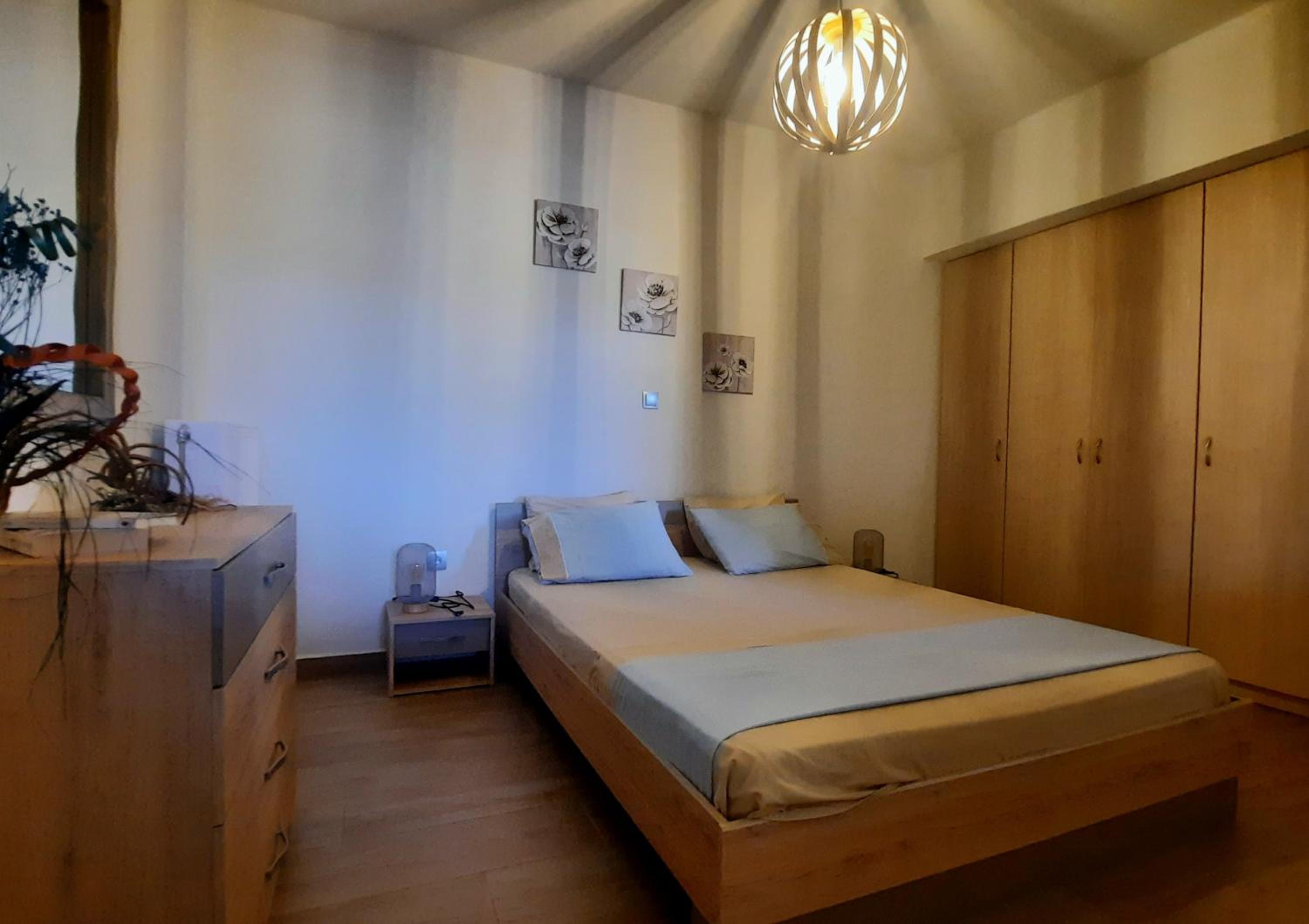 One-Bedroom Apartment - Photo 8