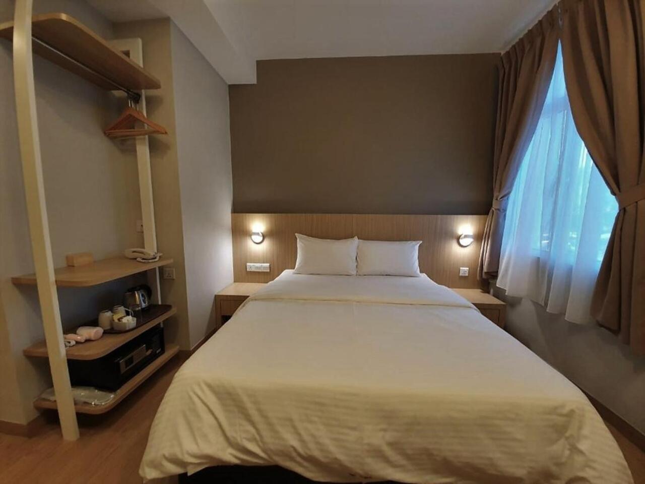 Double Room - Photo 2