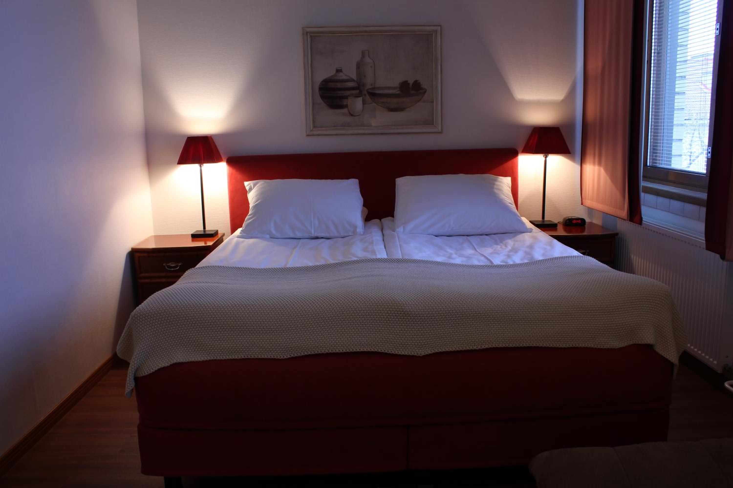 King Room with Sauna - Photo 8