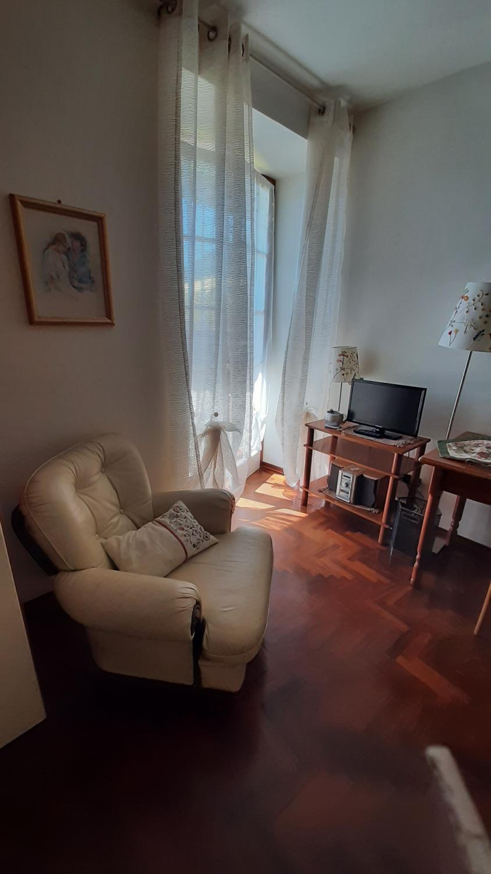 Deluxe Room - Photo 7