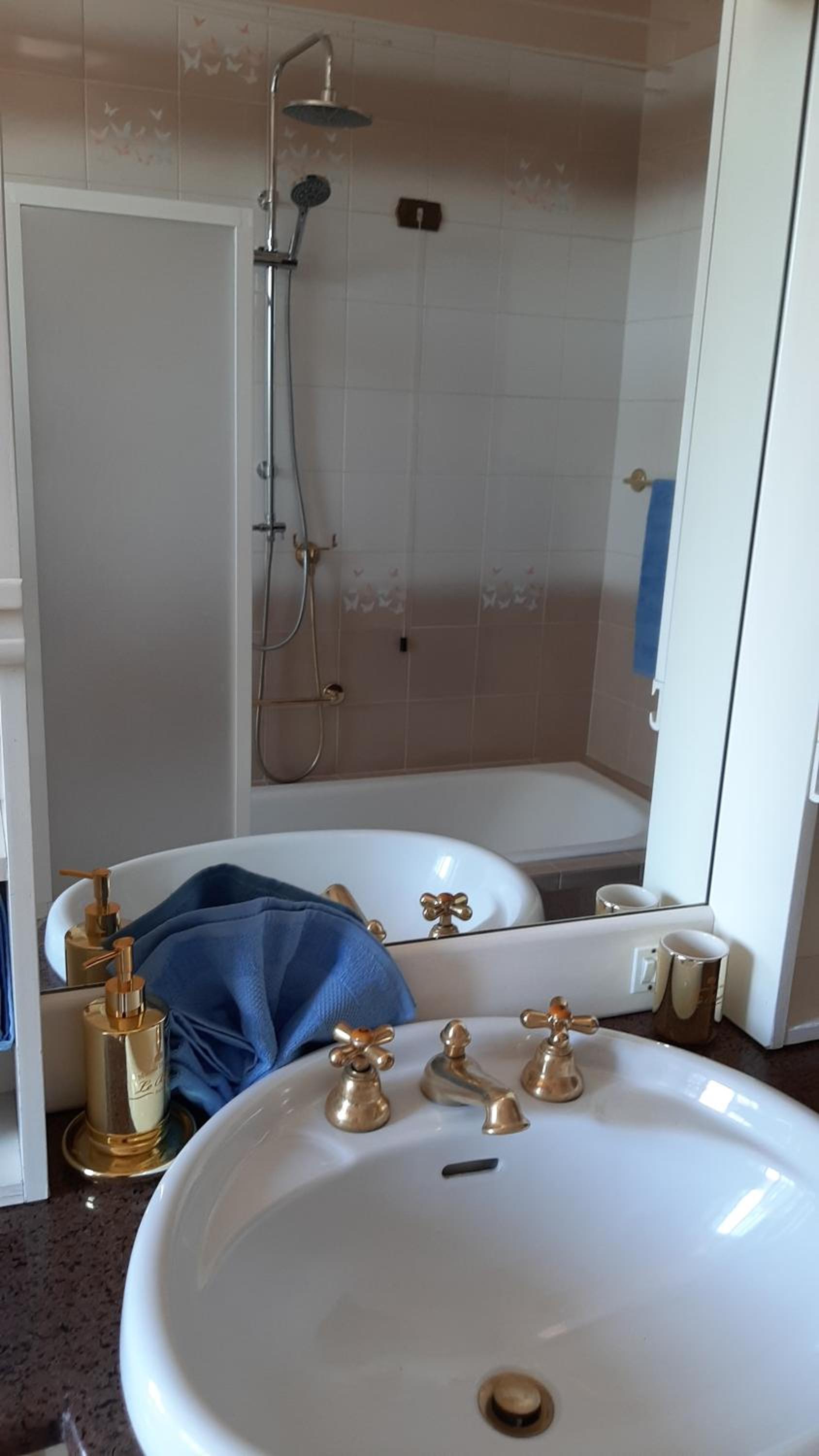 Deluxe Room - Photo 15