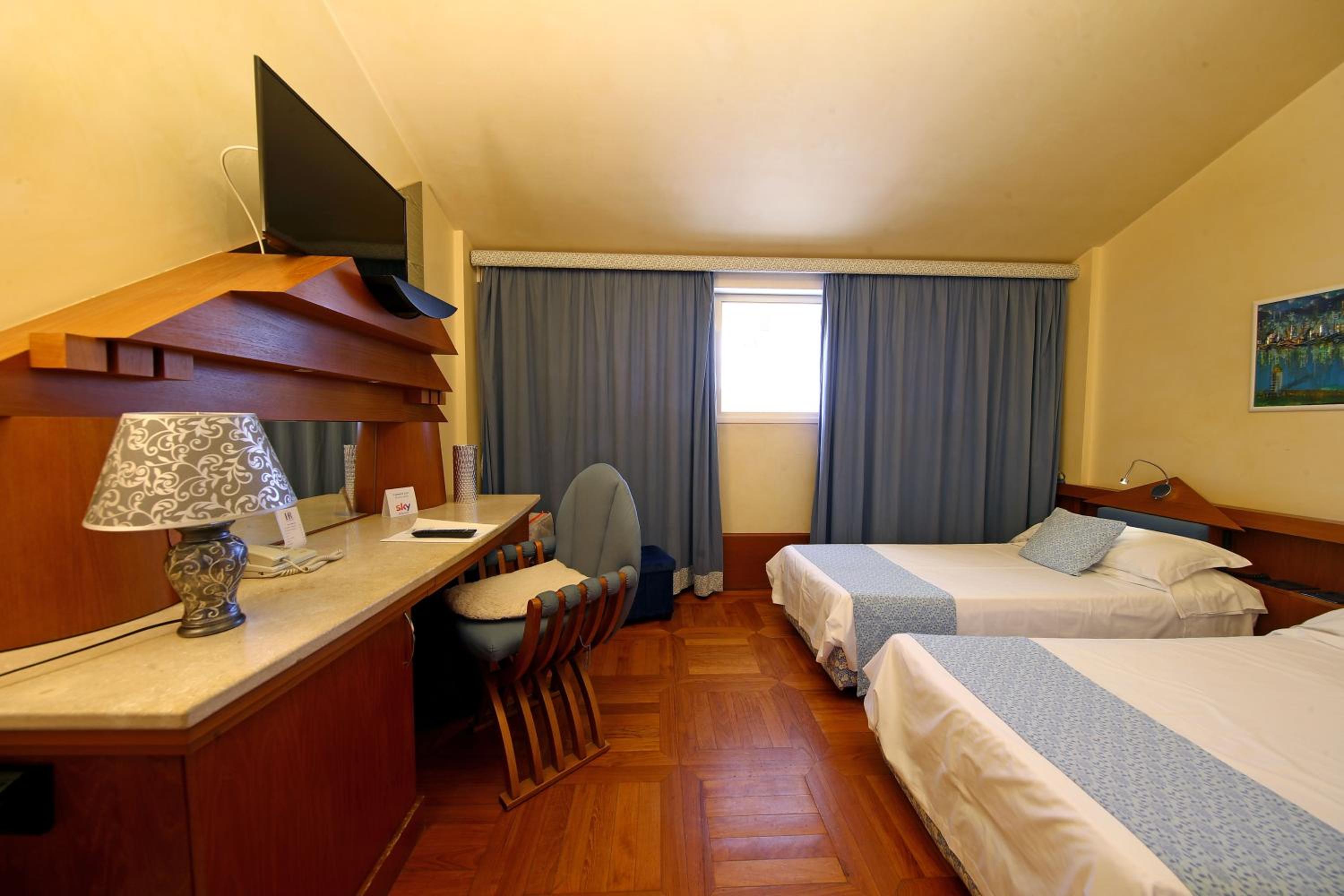 Double or Twin Room - Photo 82