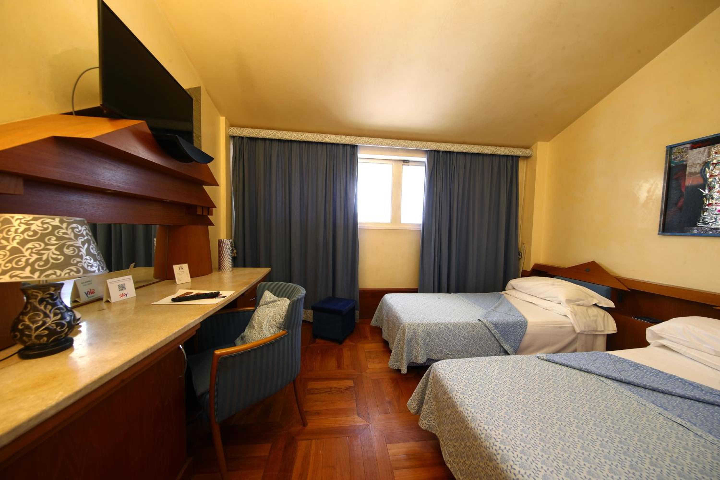 Double or Twin Room - Photo 83