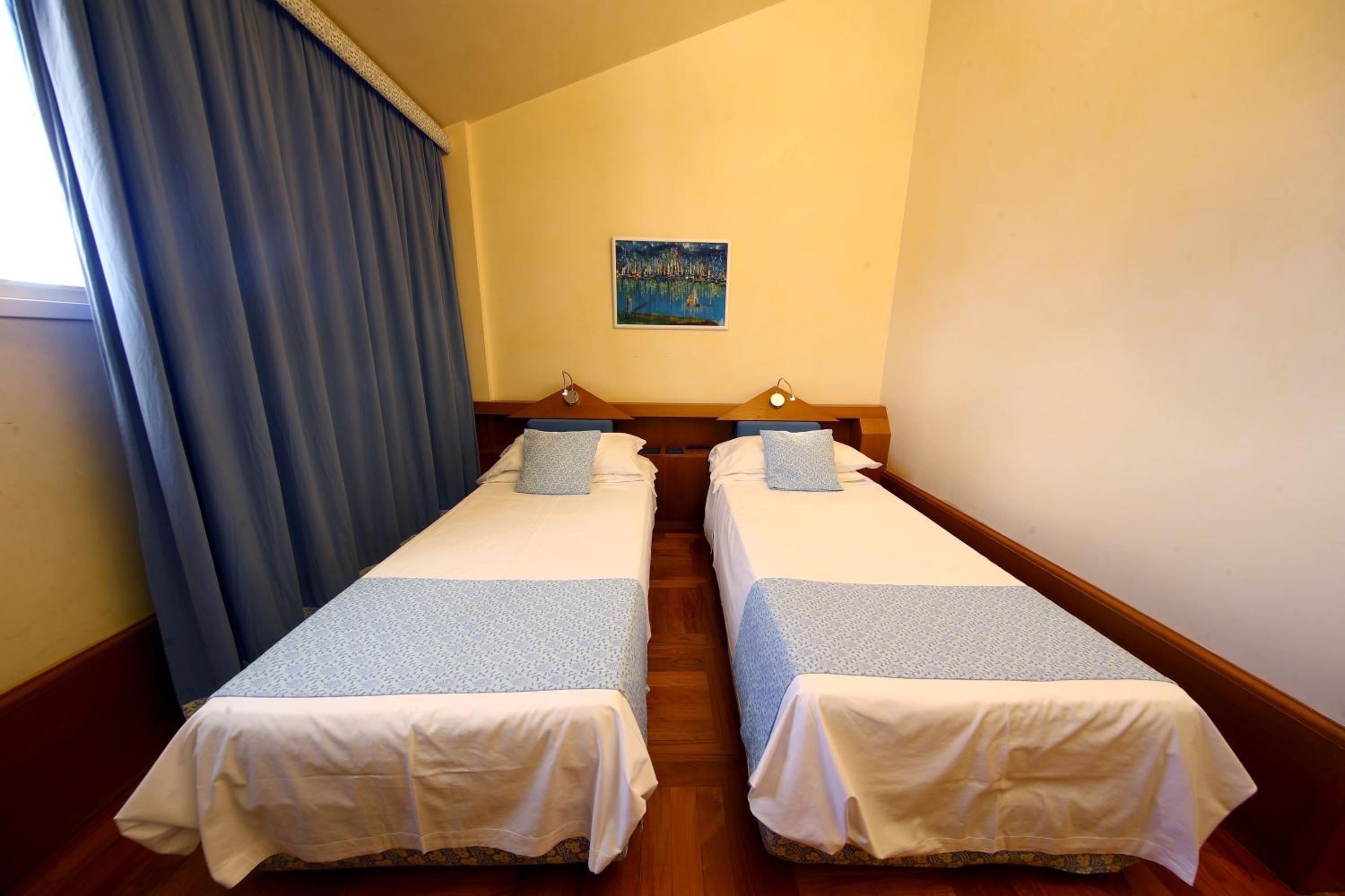 Double or Twin Room - Photo 85