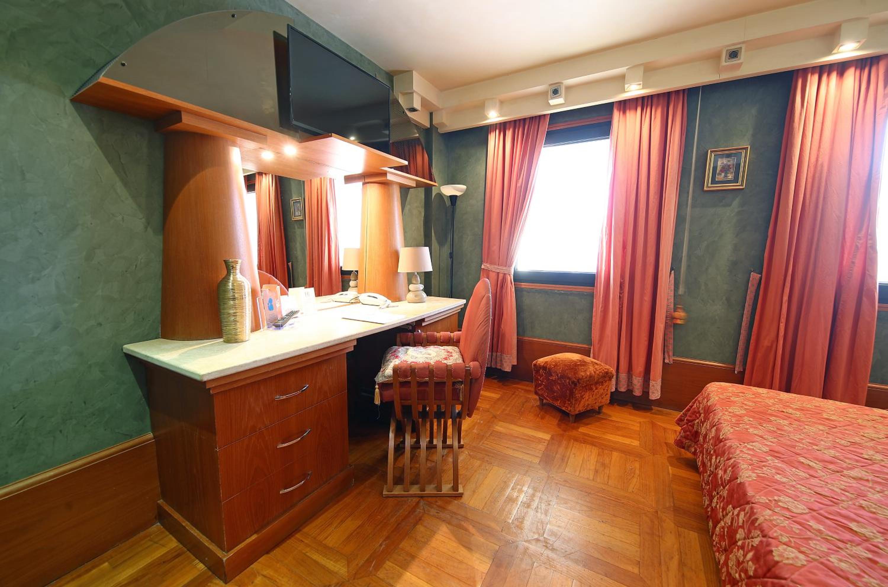 Double or Twin Room - Photo 75
