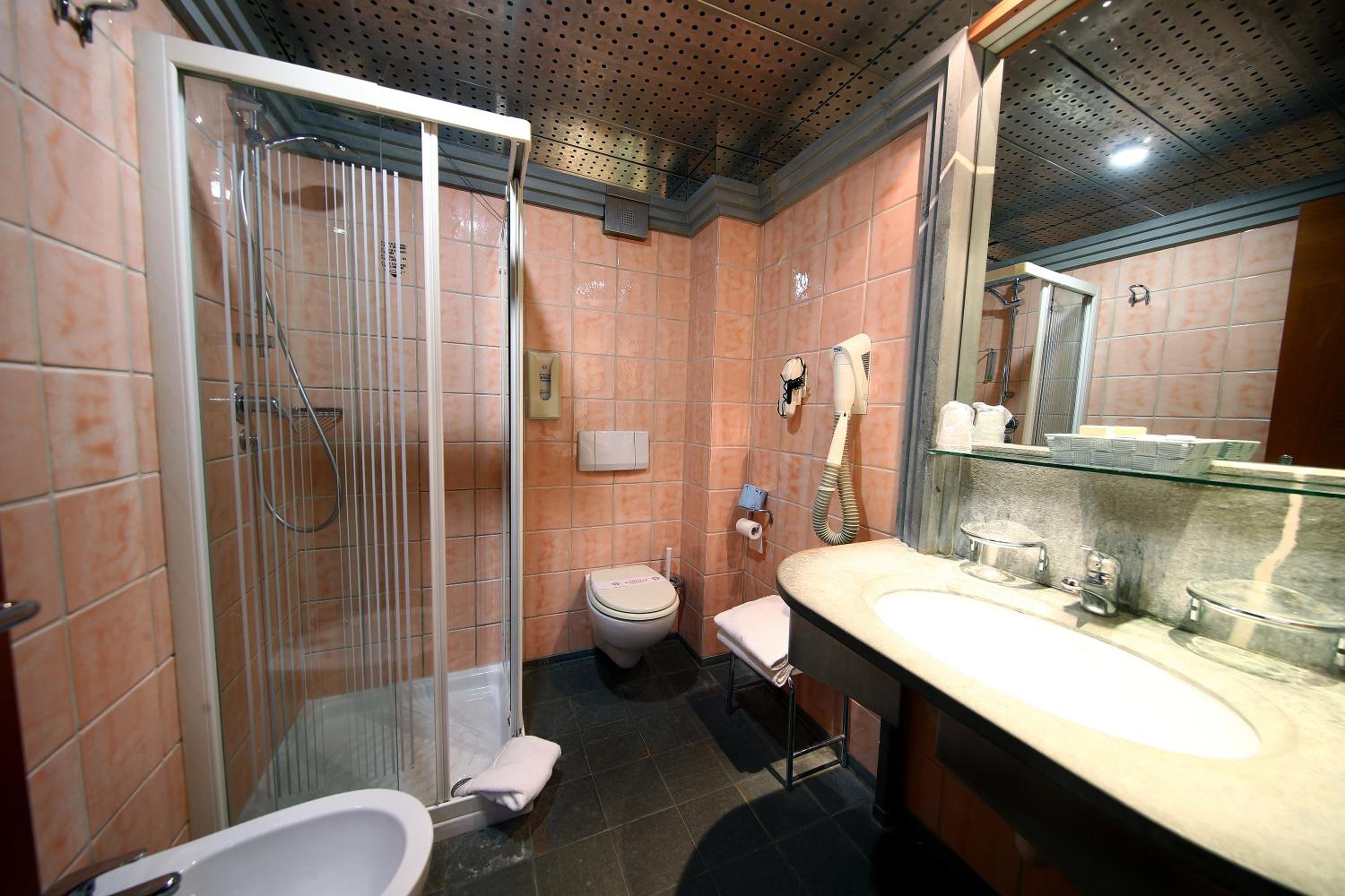 Double or Twin Room - Photo 76