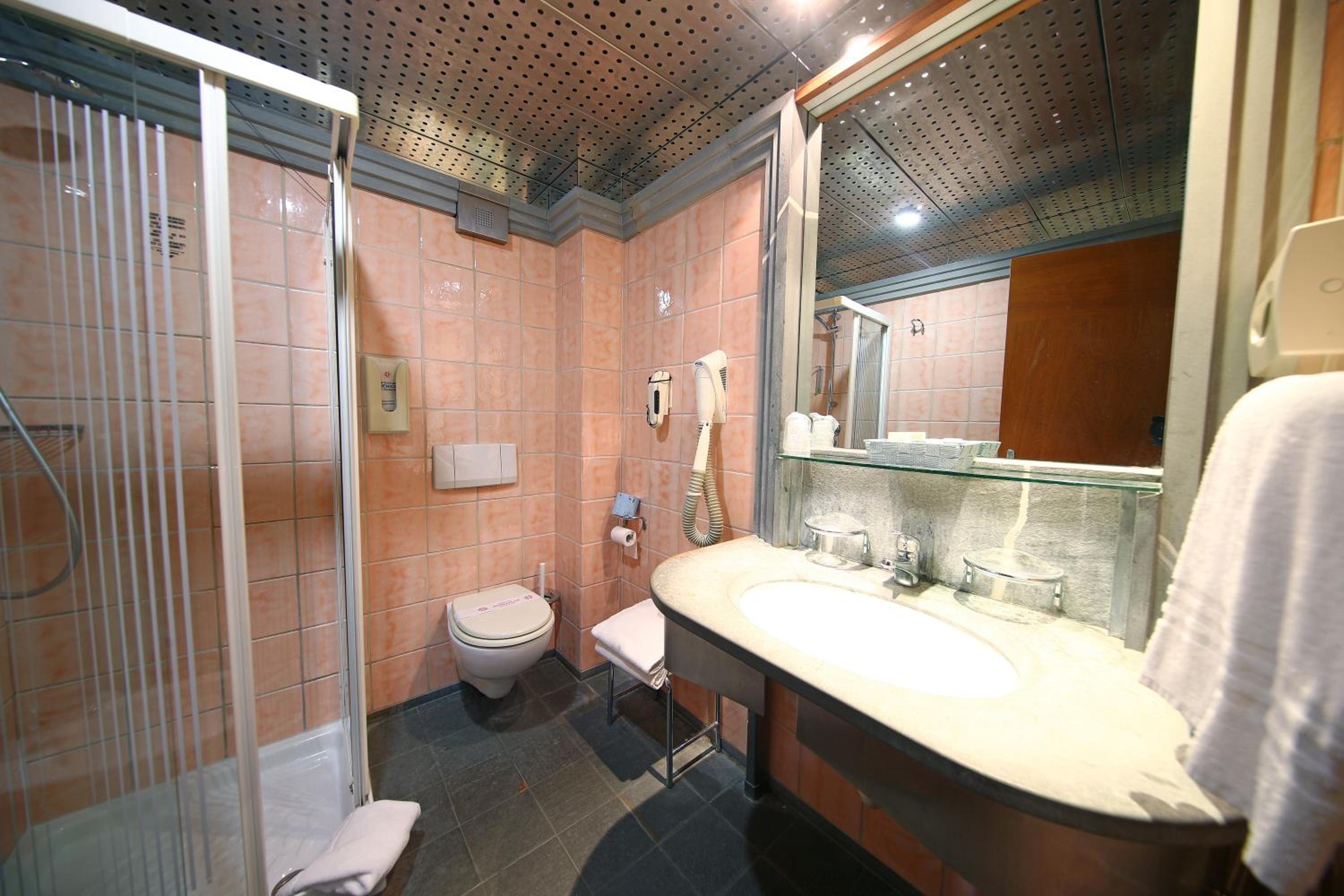 Double or Twin Room - Photo 74