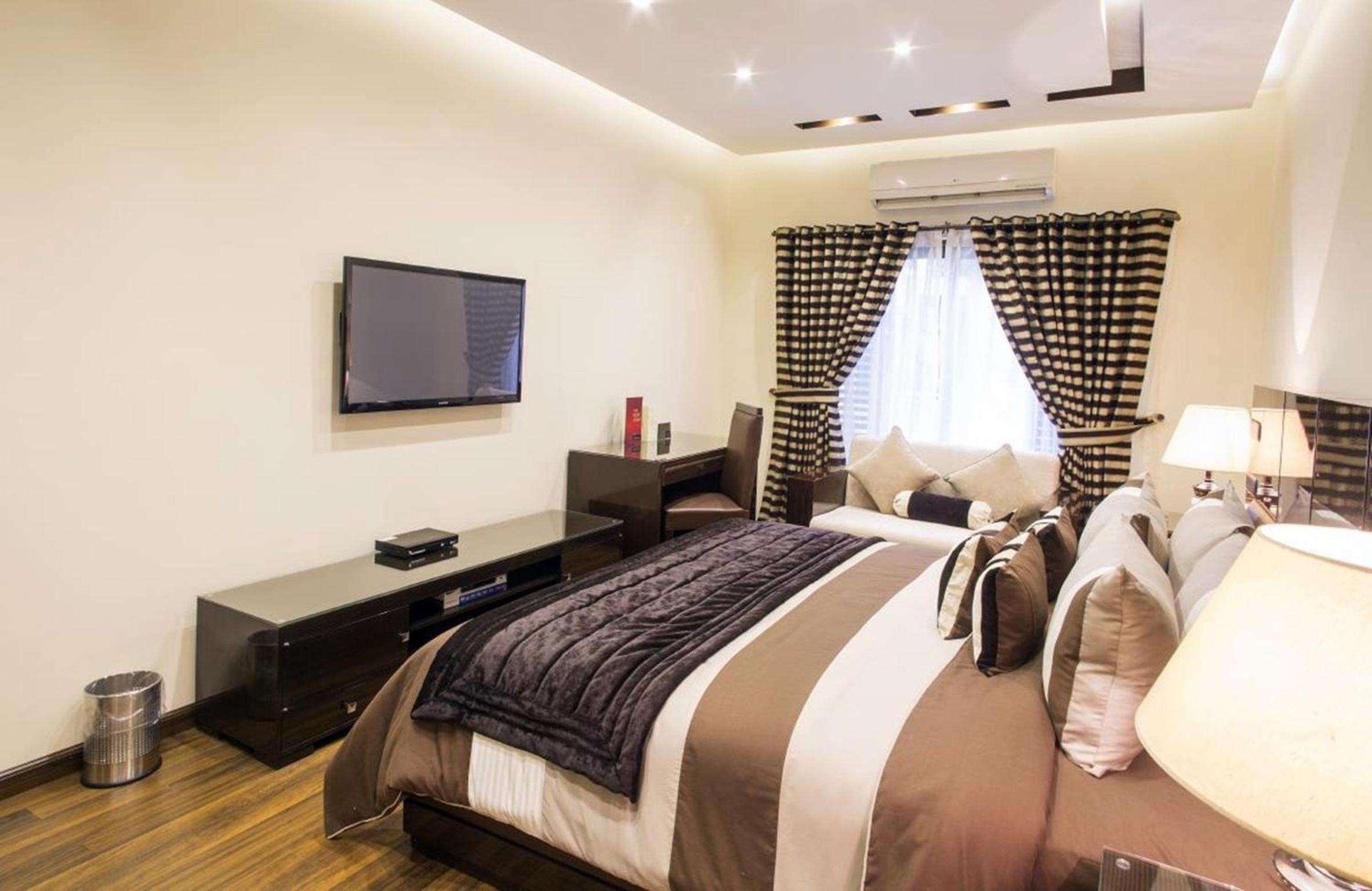 Business Suite photo 1