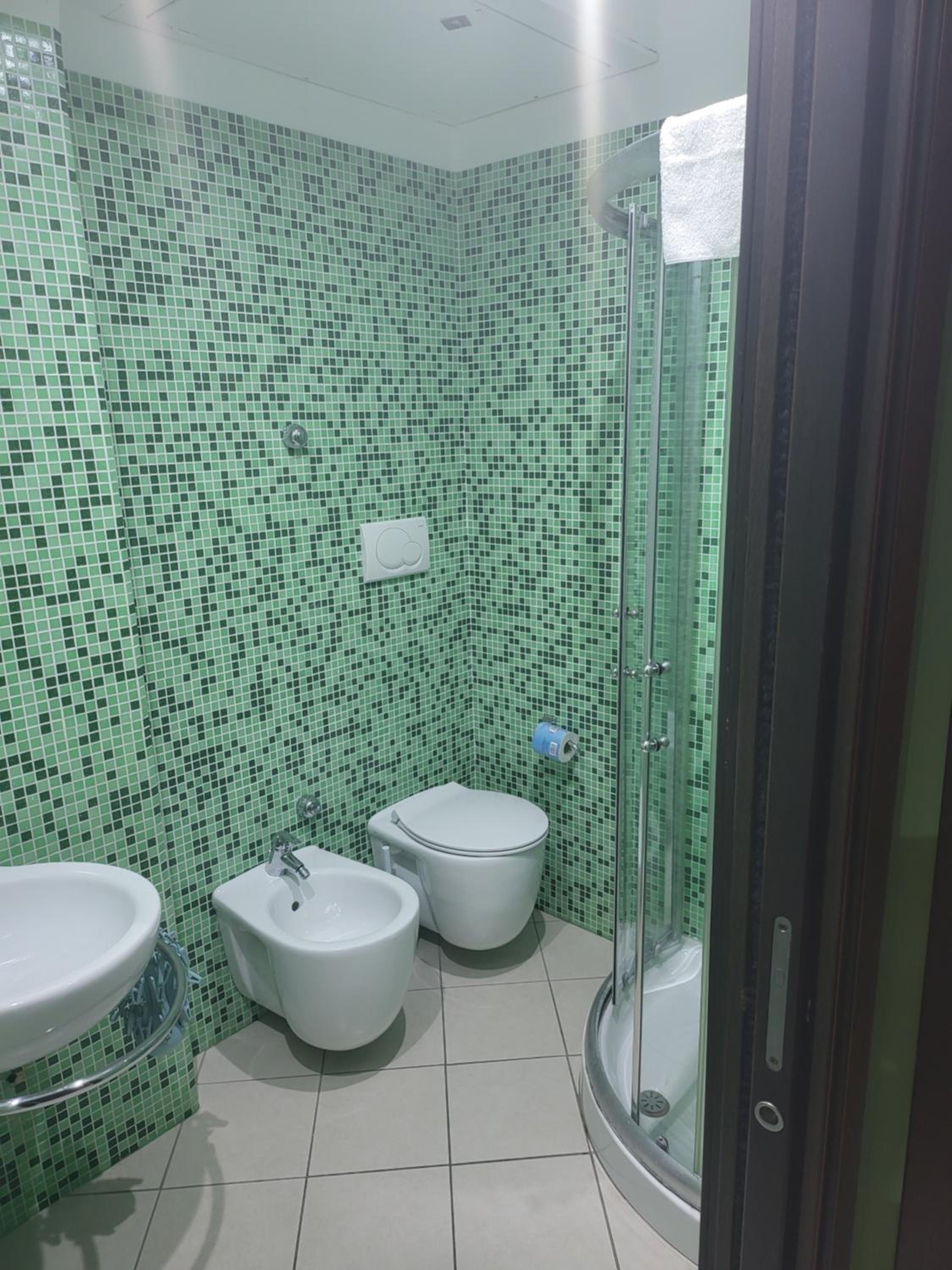 Basic Double Room - Photo 14