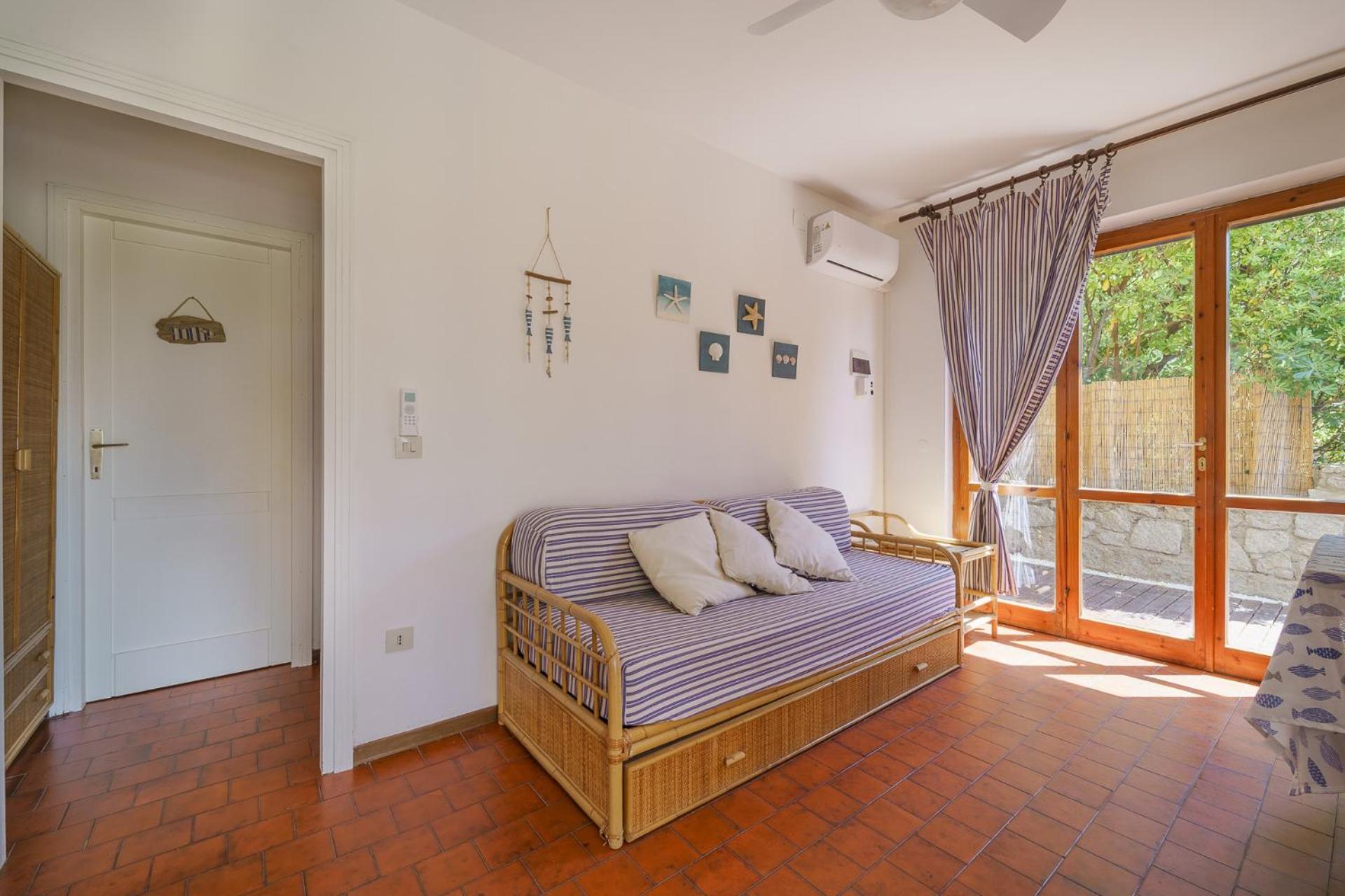 One-Bedroom Vacation Home with Terrace photo 2