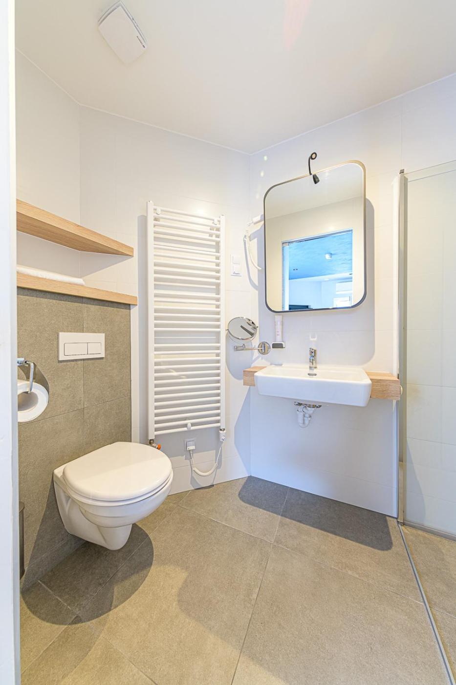 Double or Twin Room with Shower photo 3