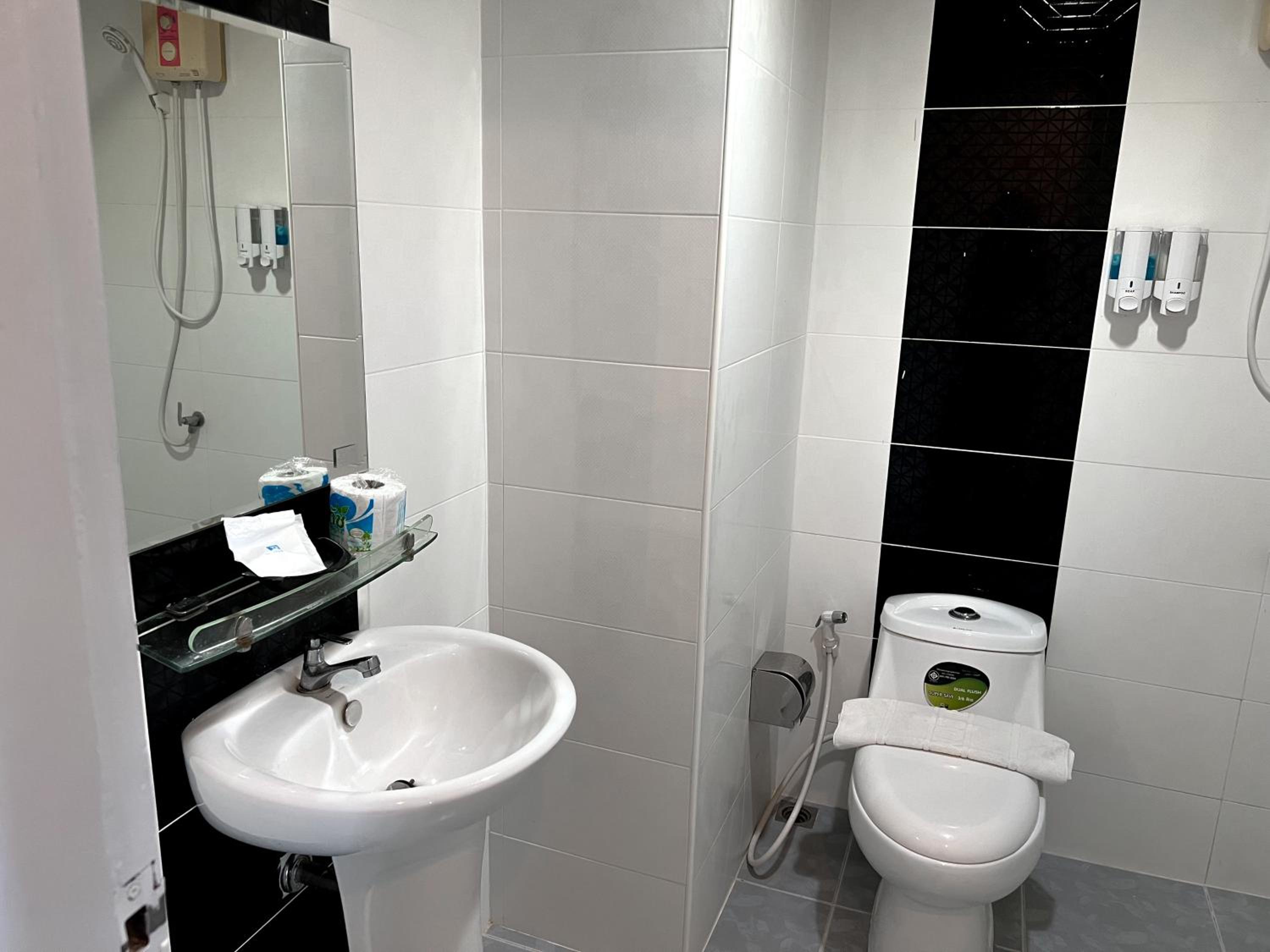 Standard Double Room photo 2