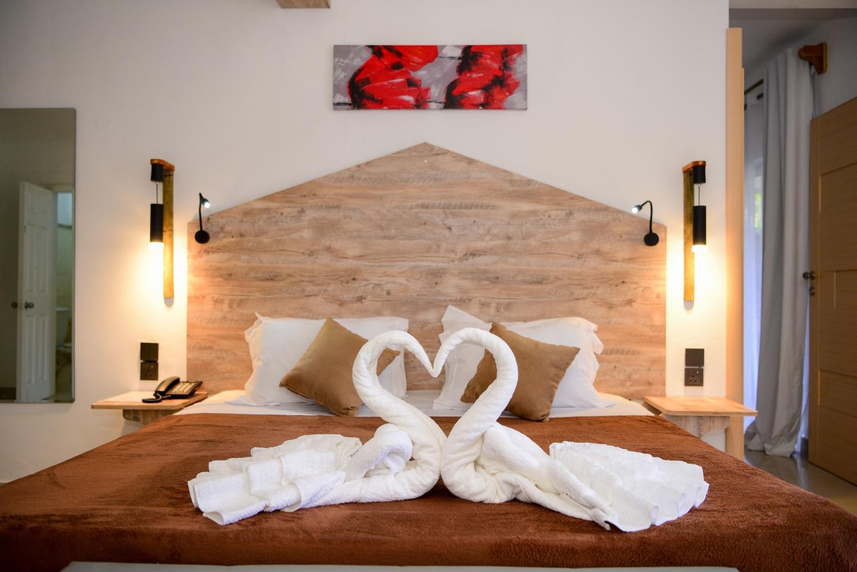 Suite - Photo 3